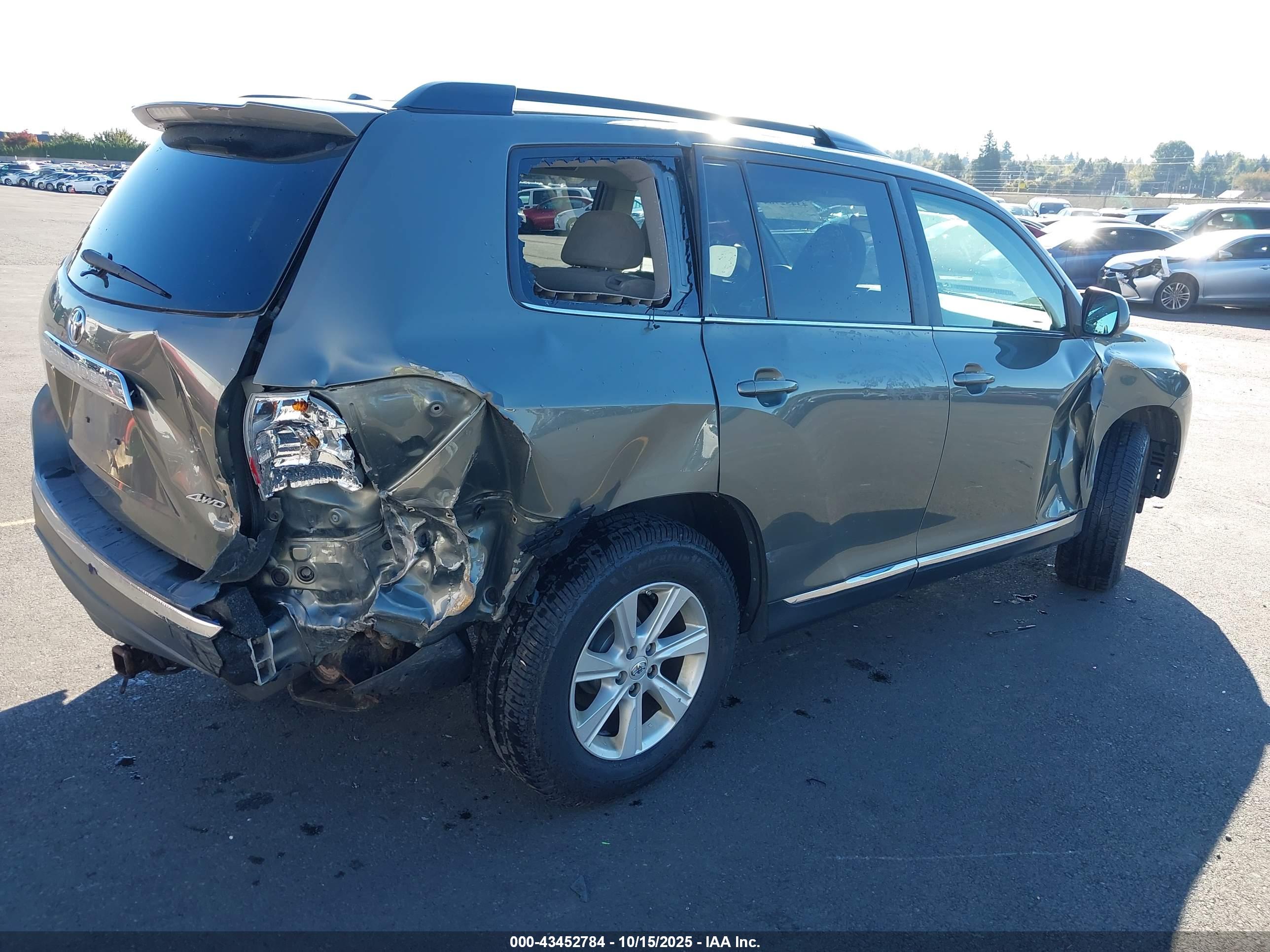 TOYOTA HIGHLANDER image 4