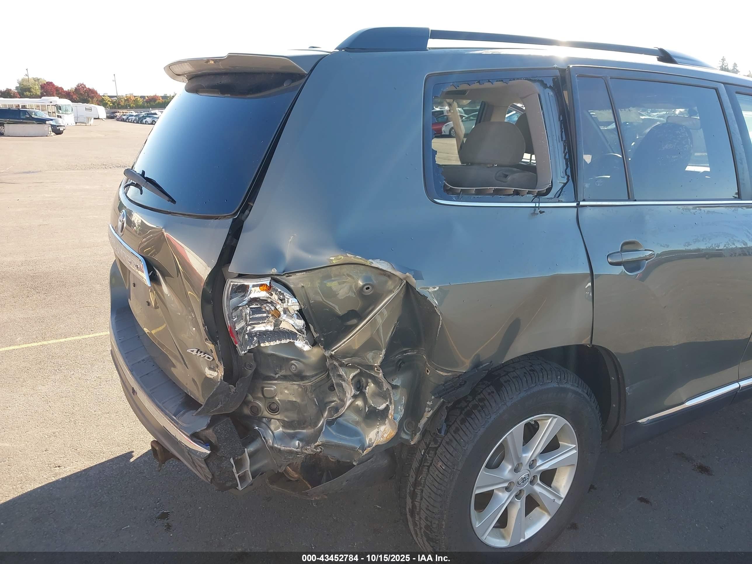 TOYOTA HIGHLANDER image 6
