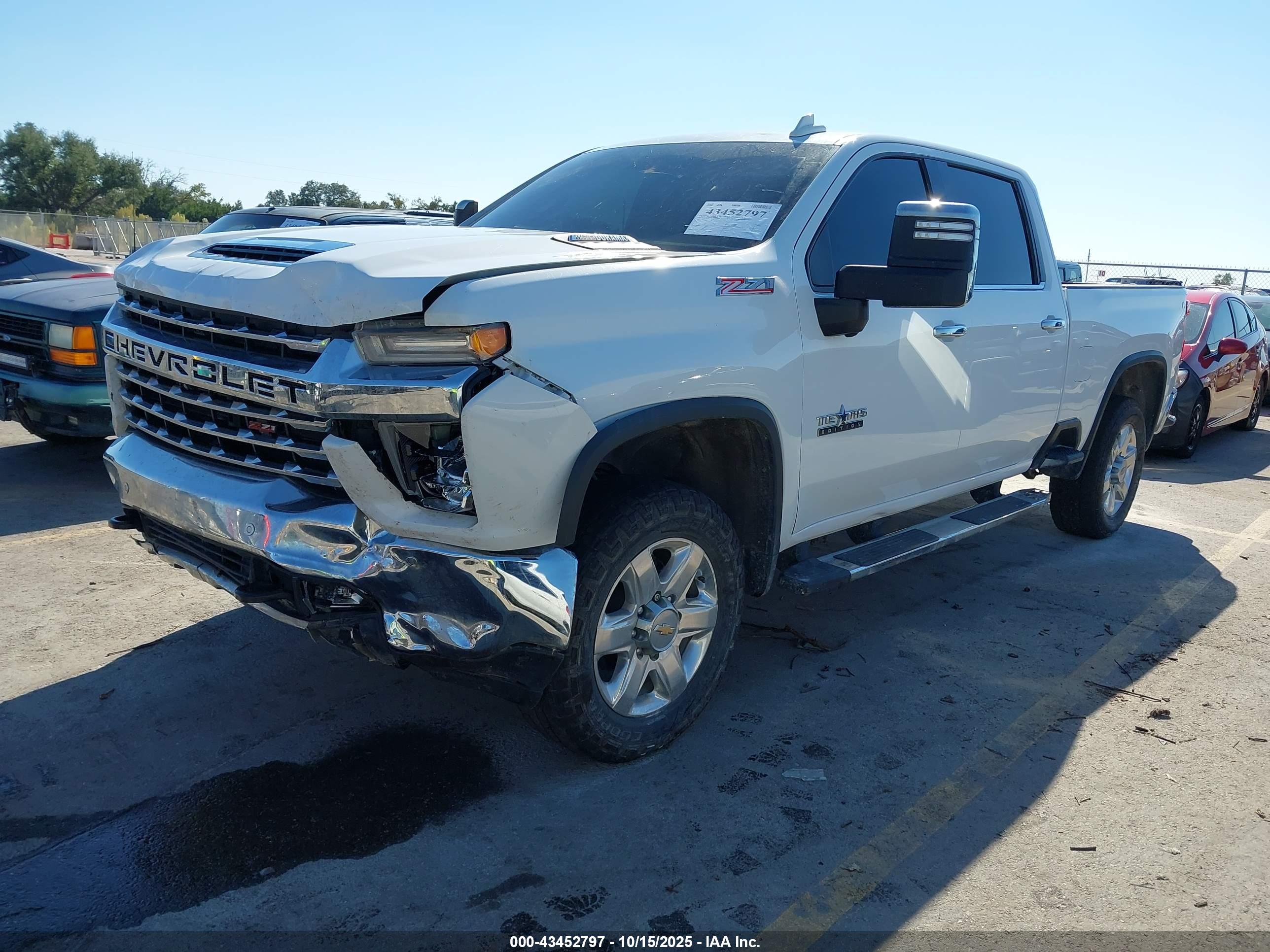 CHEVROLET SILVERADO image 2