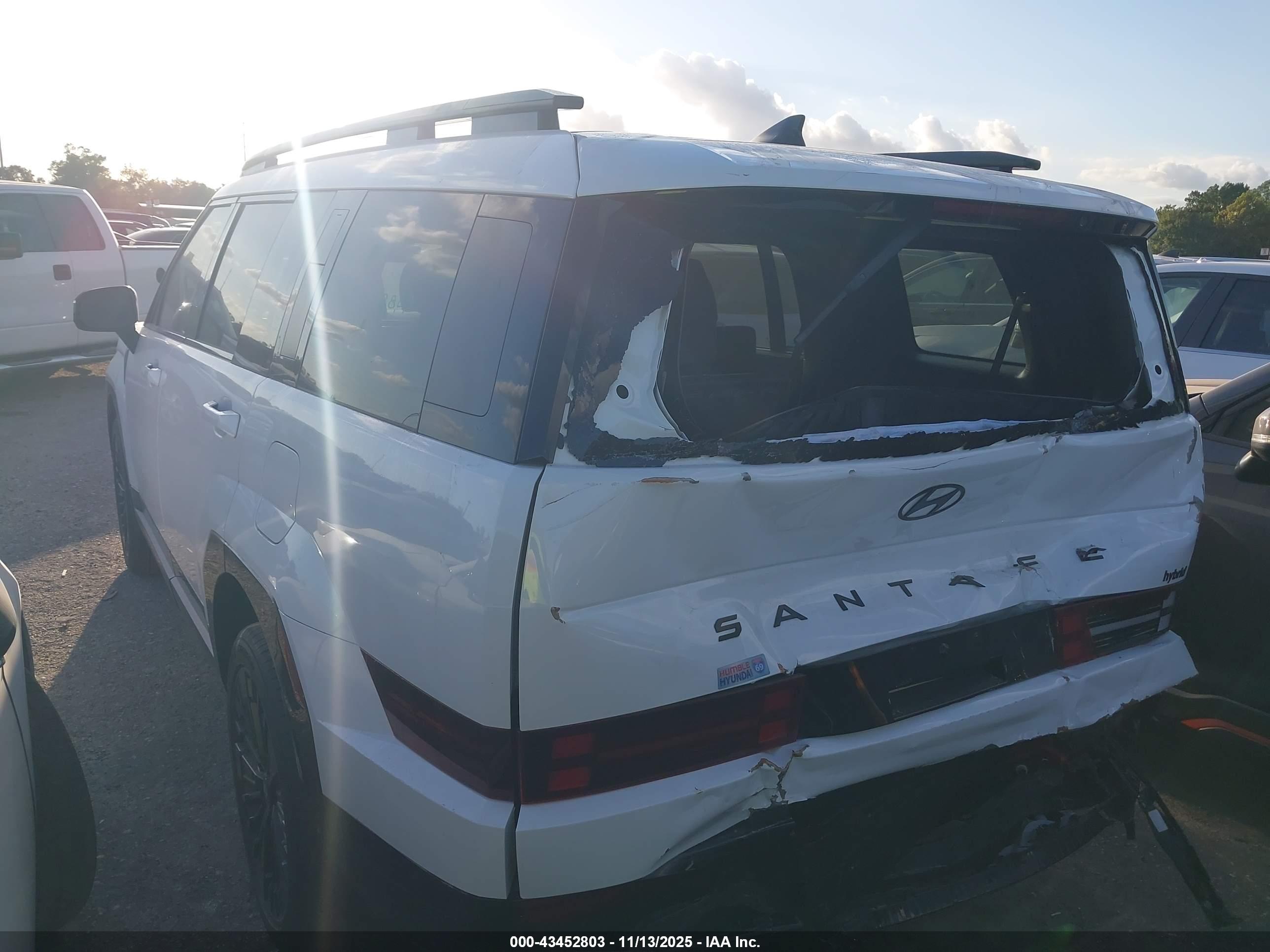 HYUNDAI SANTA image 3