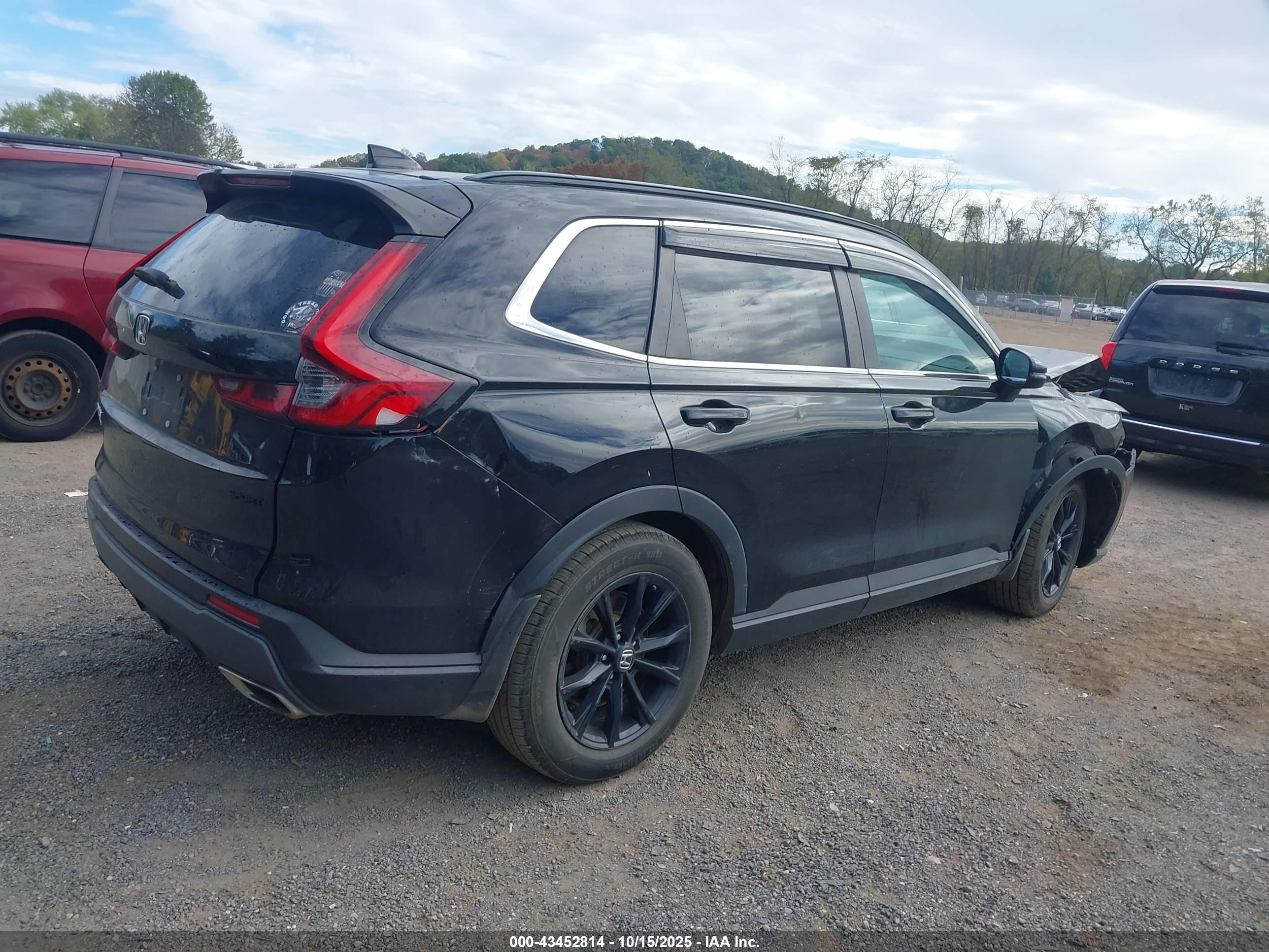 HONDA CR-V image 4