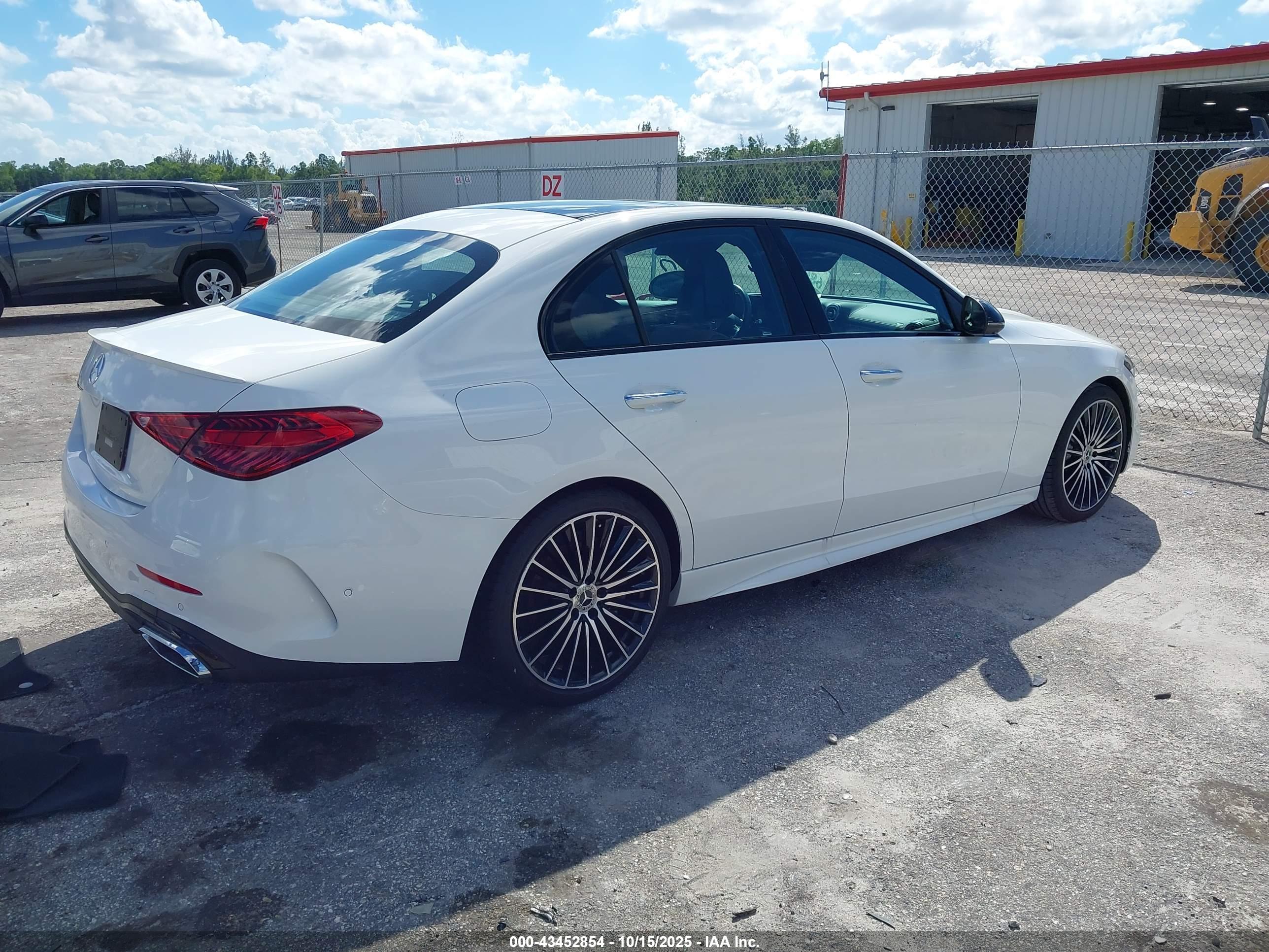 MERCEDES-BENZ C image 4