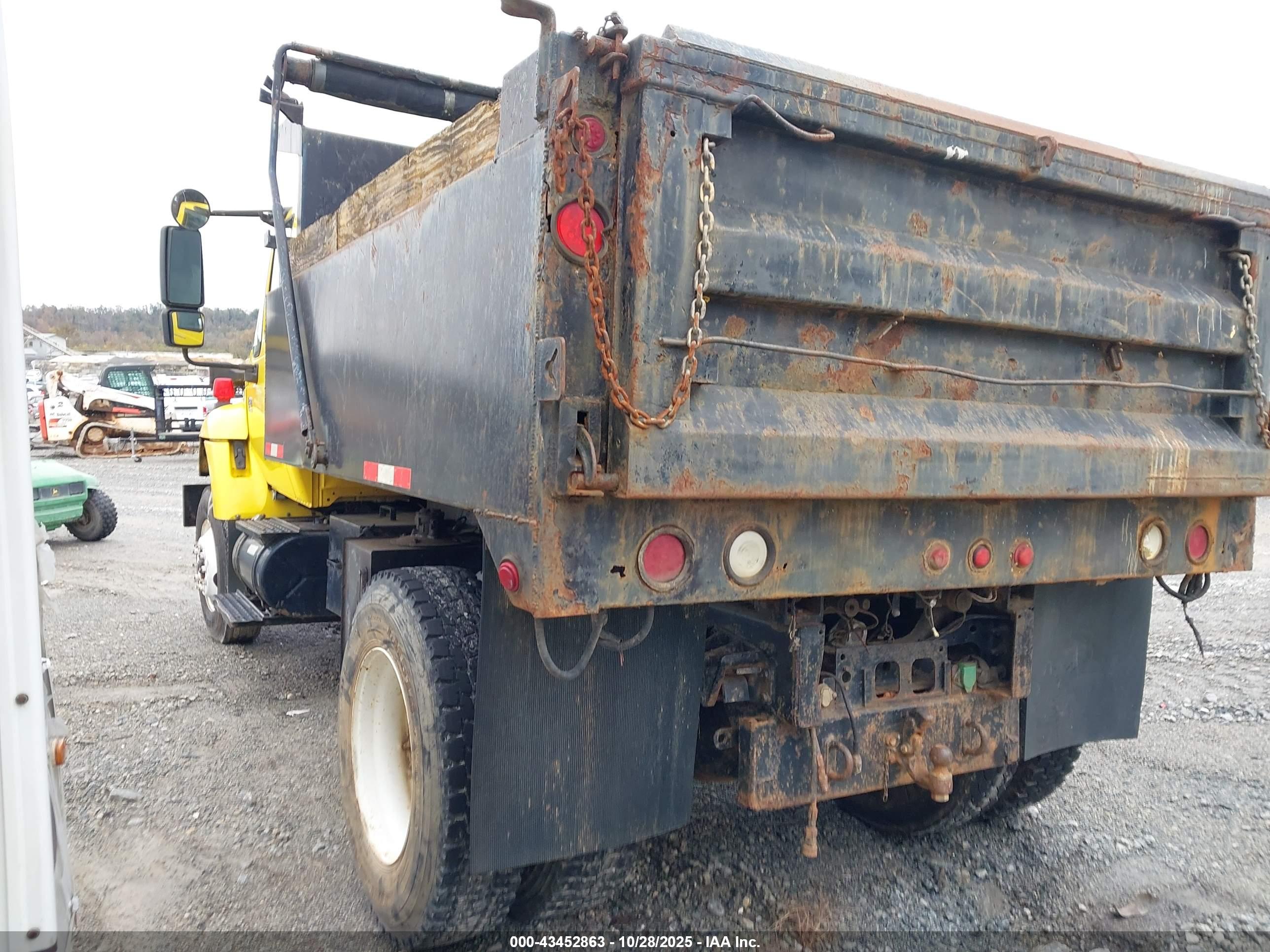 INTERNATIONAL 7000 image 3