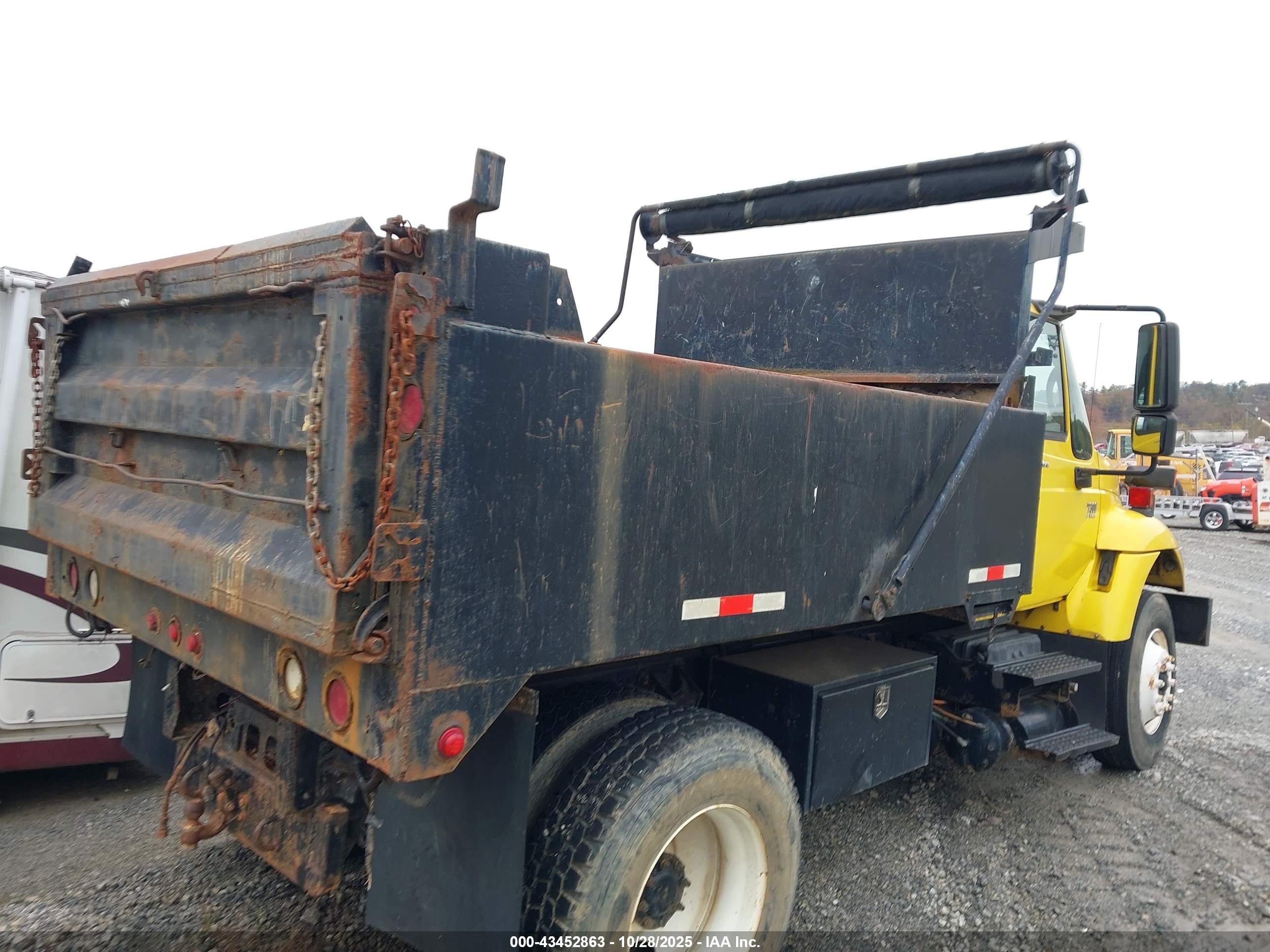 INTERNATIONAL 7000 image 4