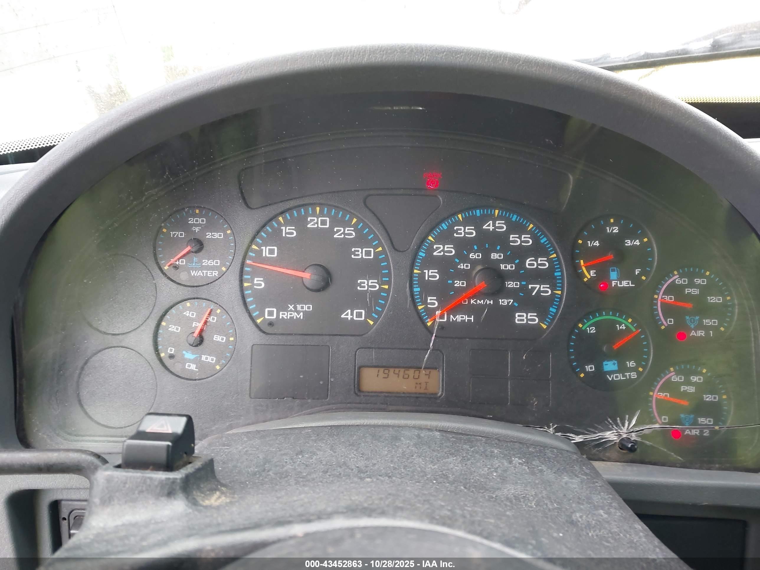 INTERNATIONAL 7000 image 6