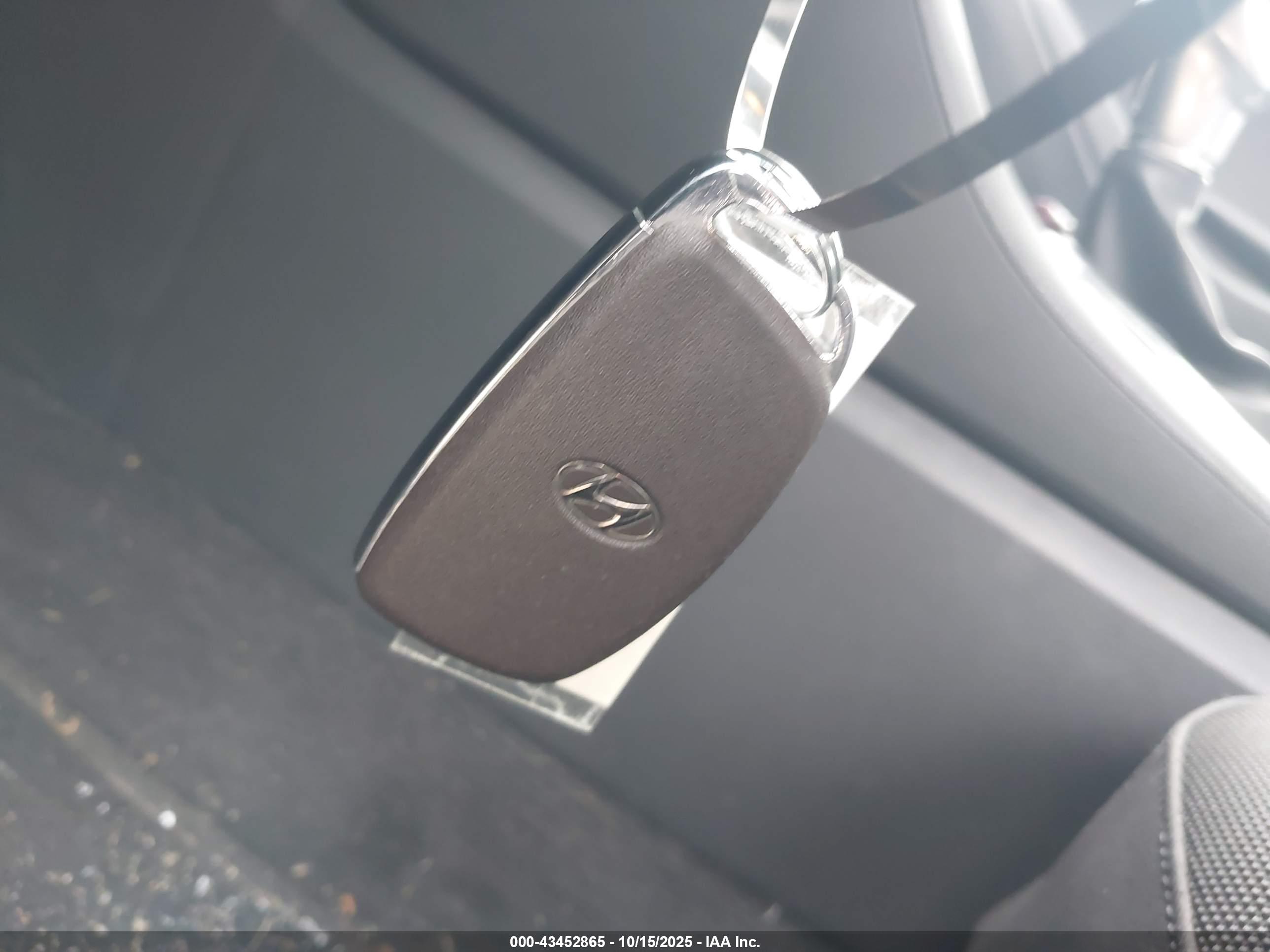 HYUNDAI IONIQ image 11