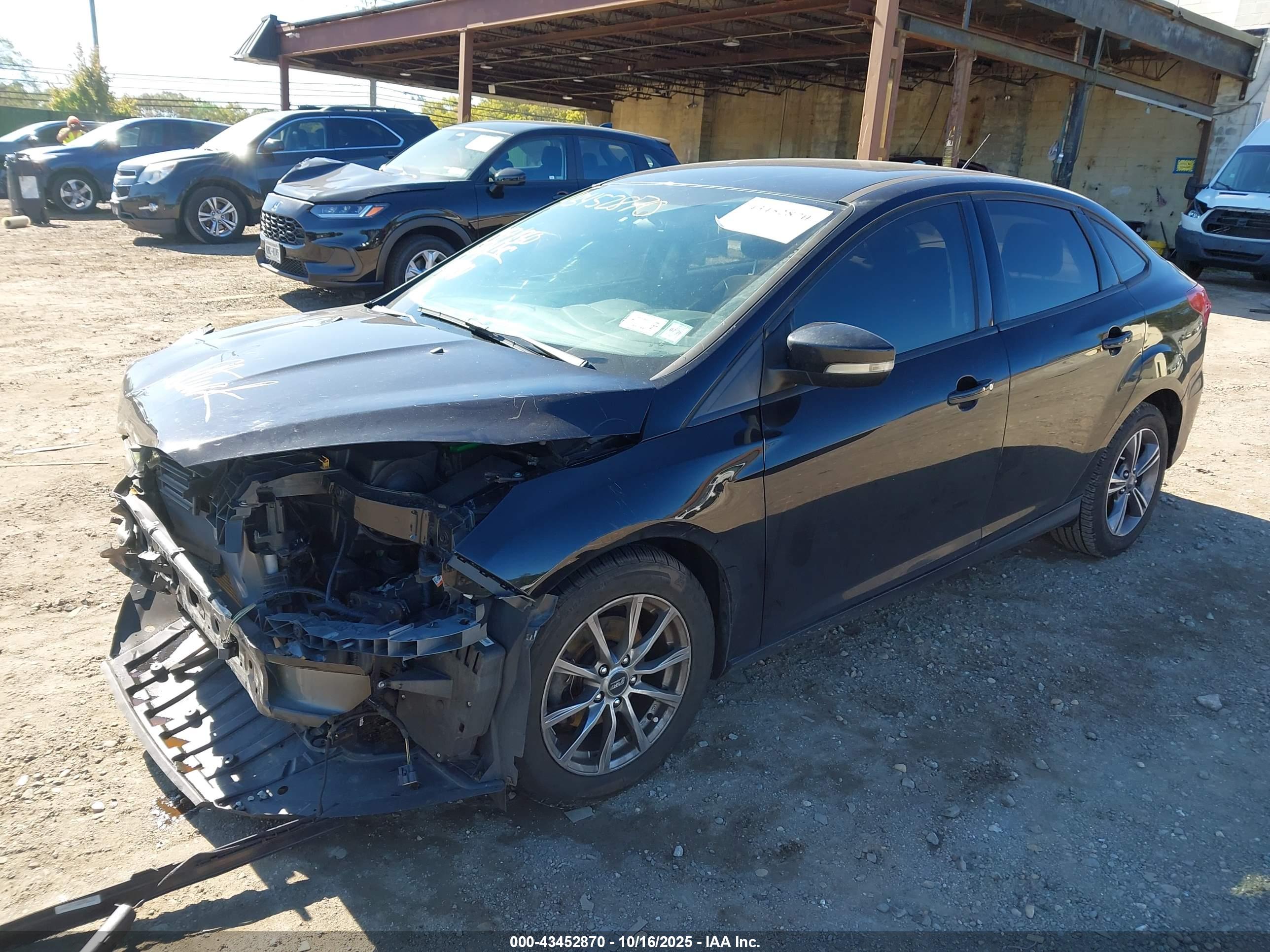 FORD FOCUS image 2