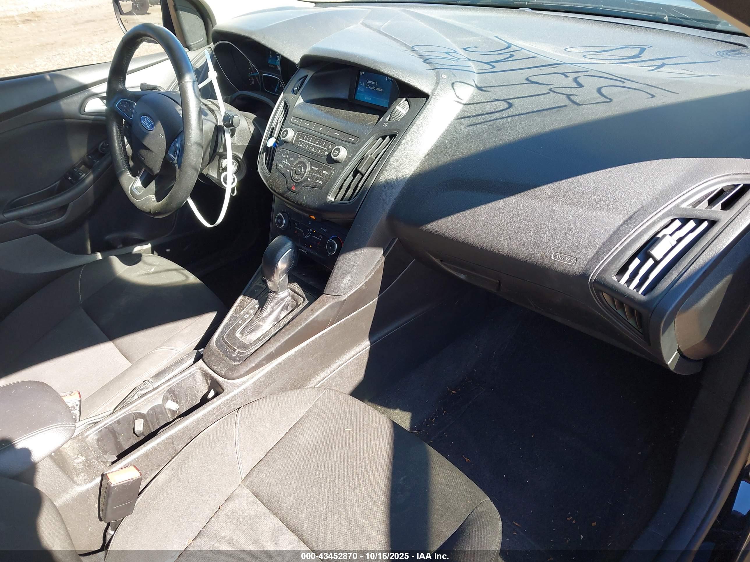 FORD FOCUS image 5