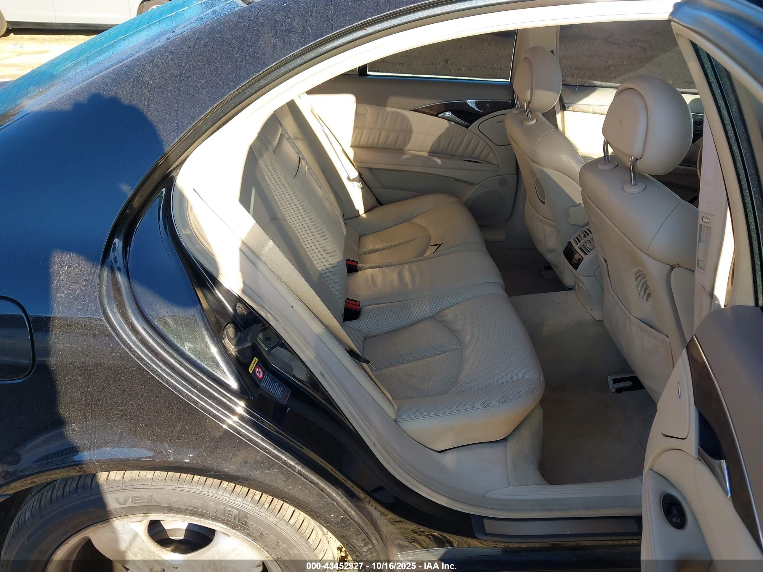 MERCEDES-BENZ E image 8