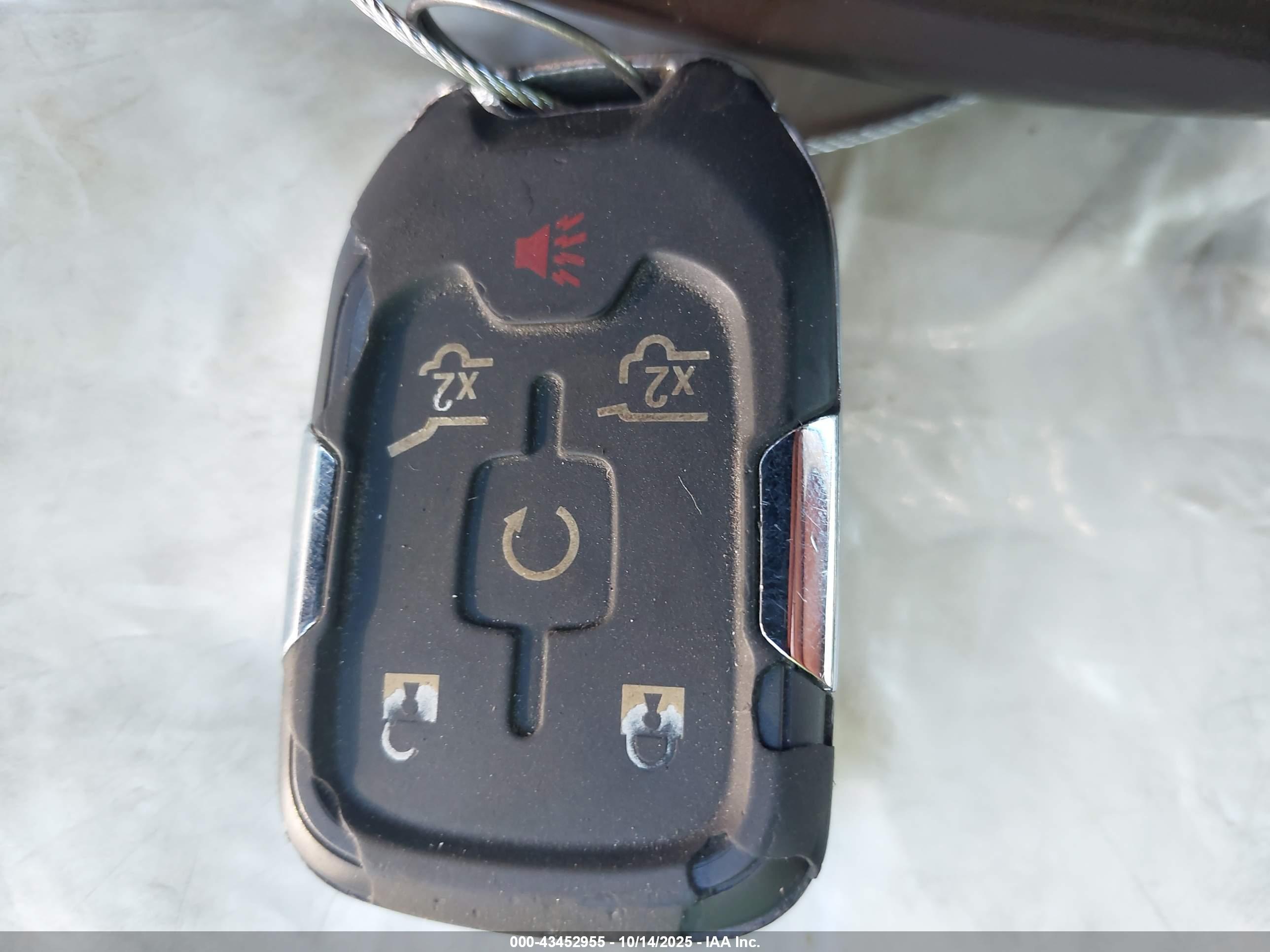 GMC YUKON image 11