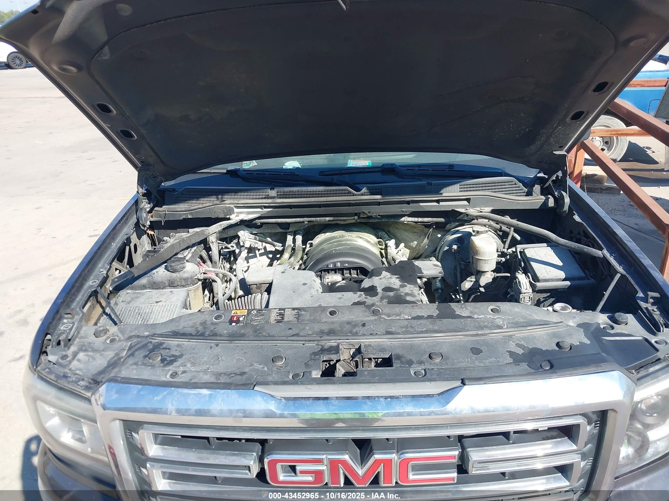 GMC SIERRA image 10