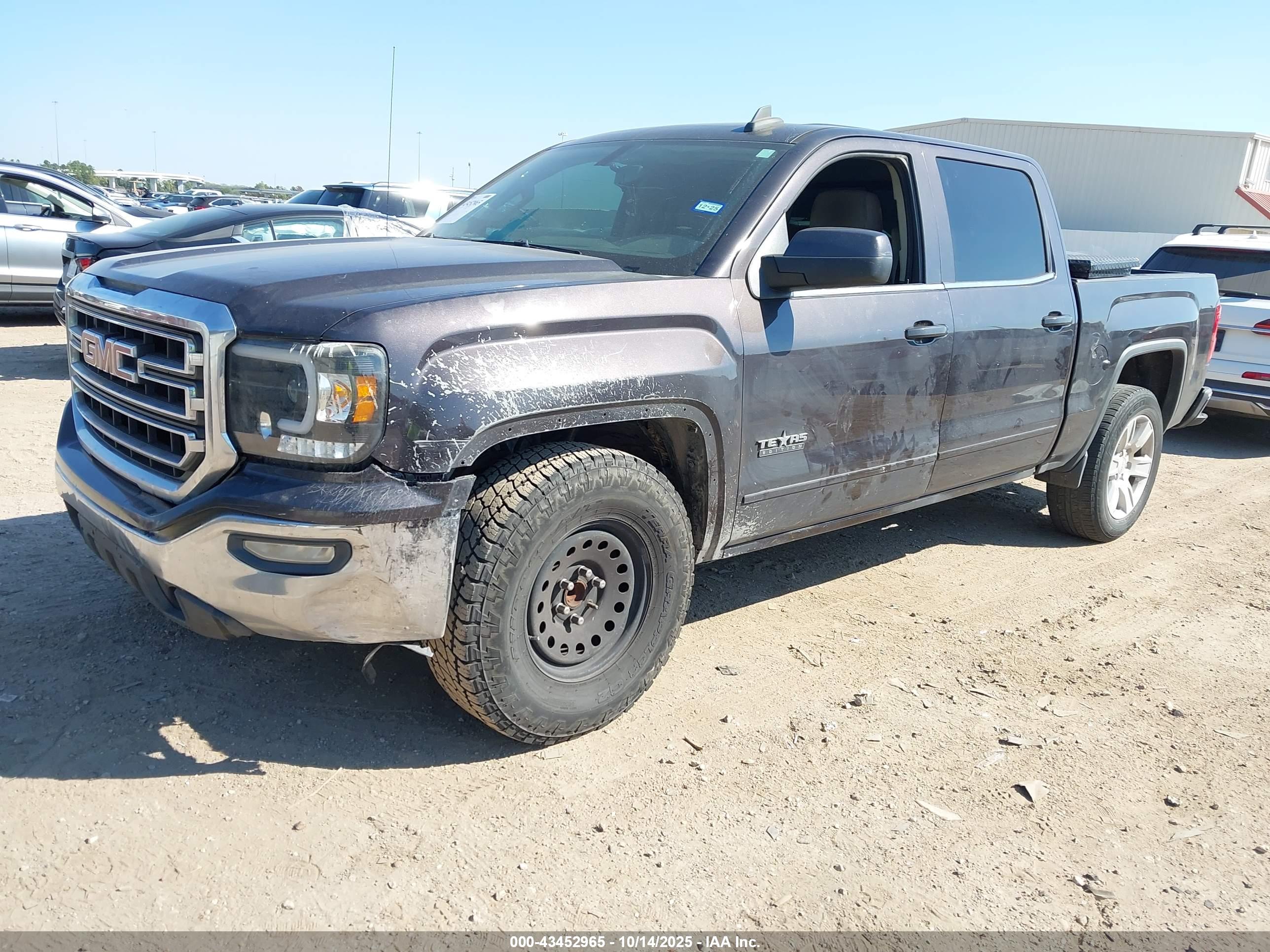 GMC SIERRA image 2