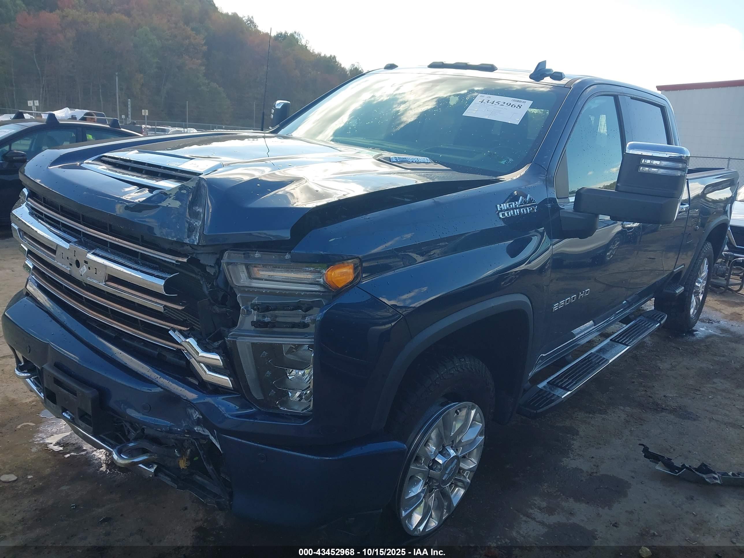 CHEVROLET SILVERADO image 2