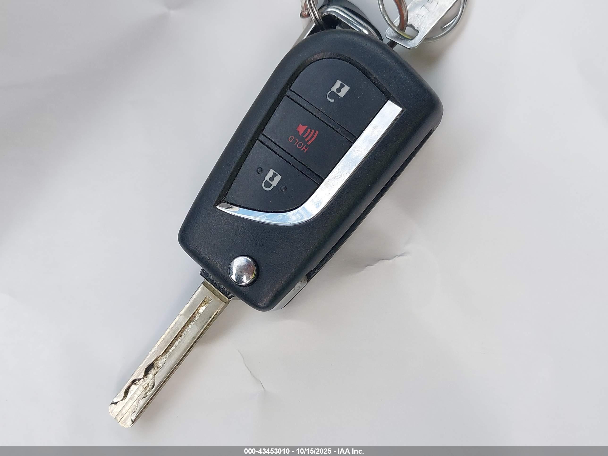 TOYOTA RAV4 image 11