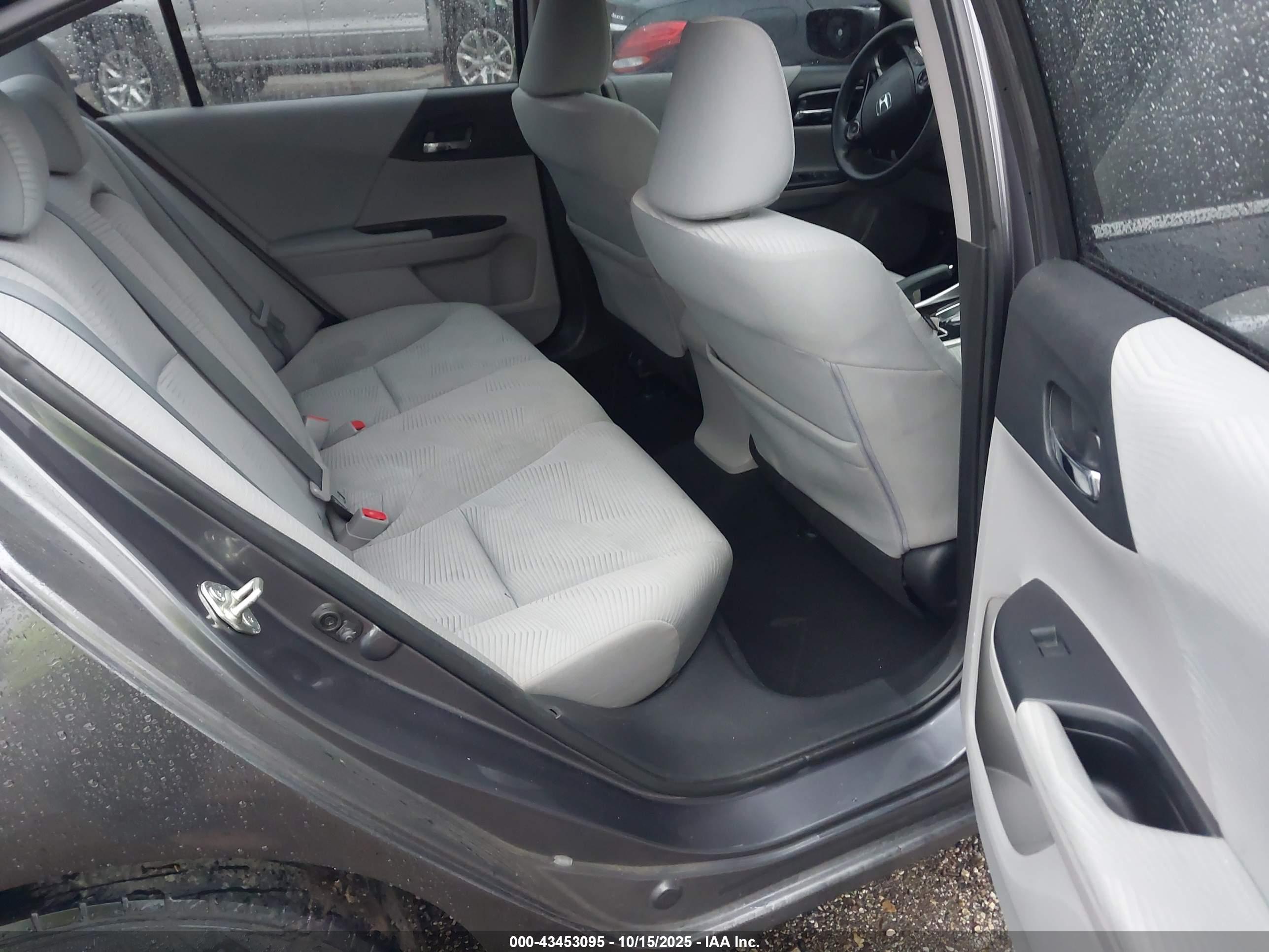 HONDA ACCORD image 8