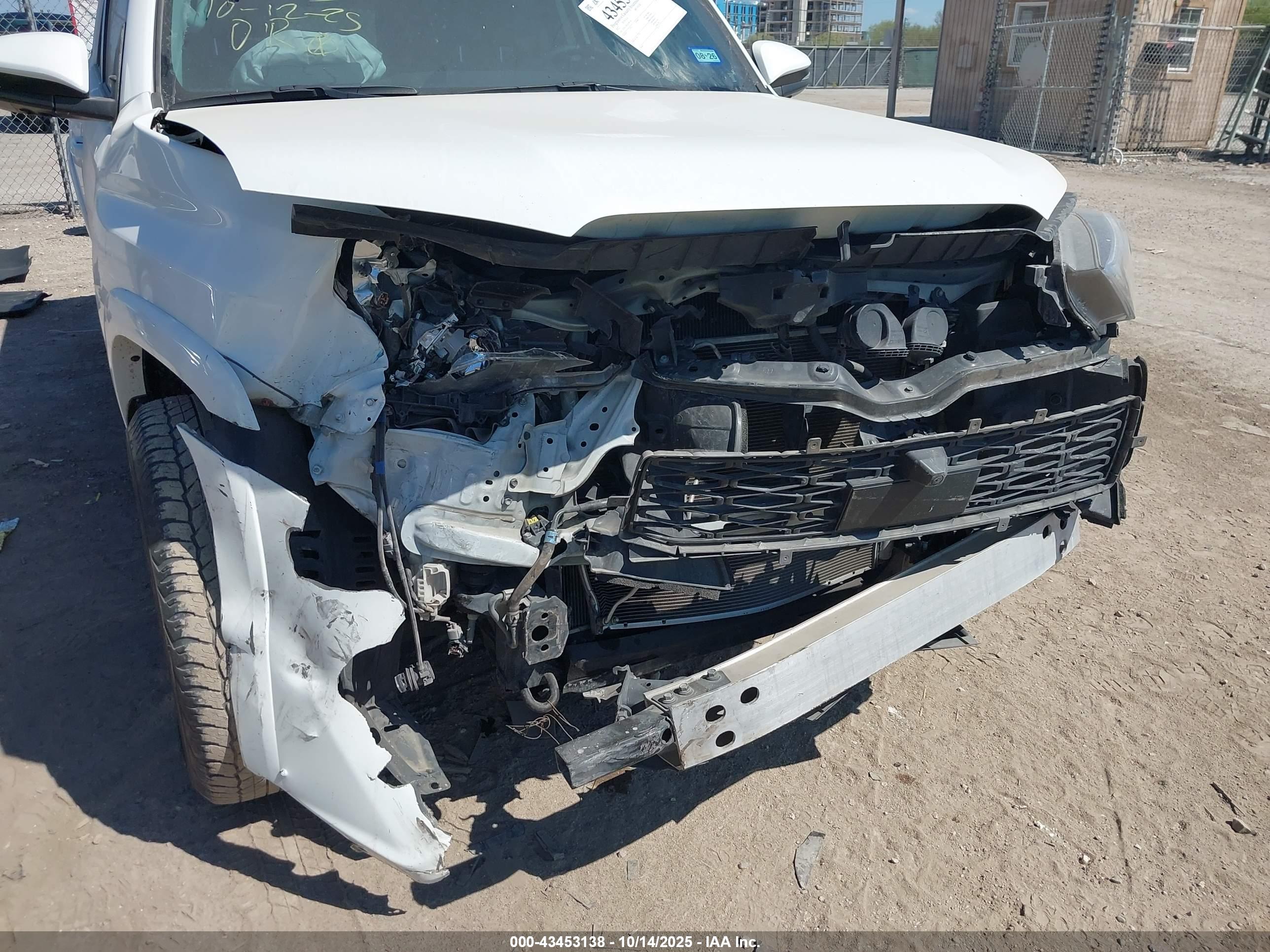 TOYOTA 4RUNNER image 6
