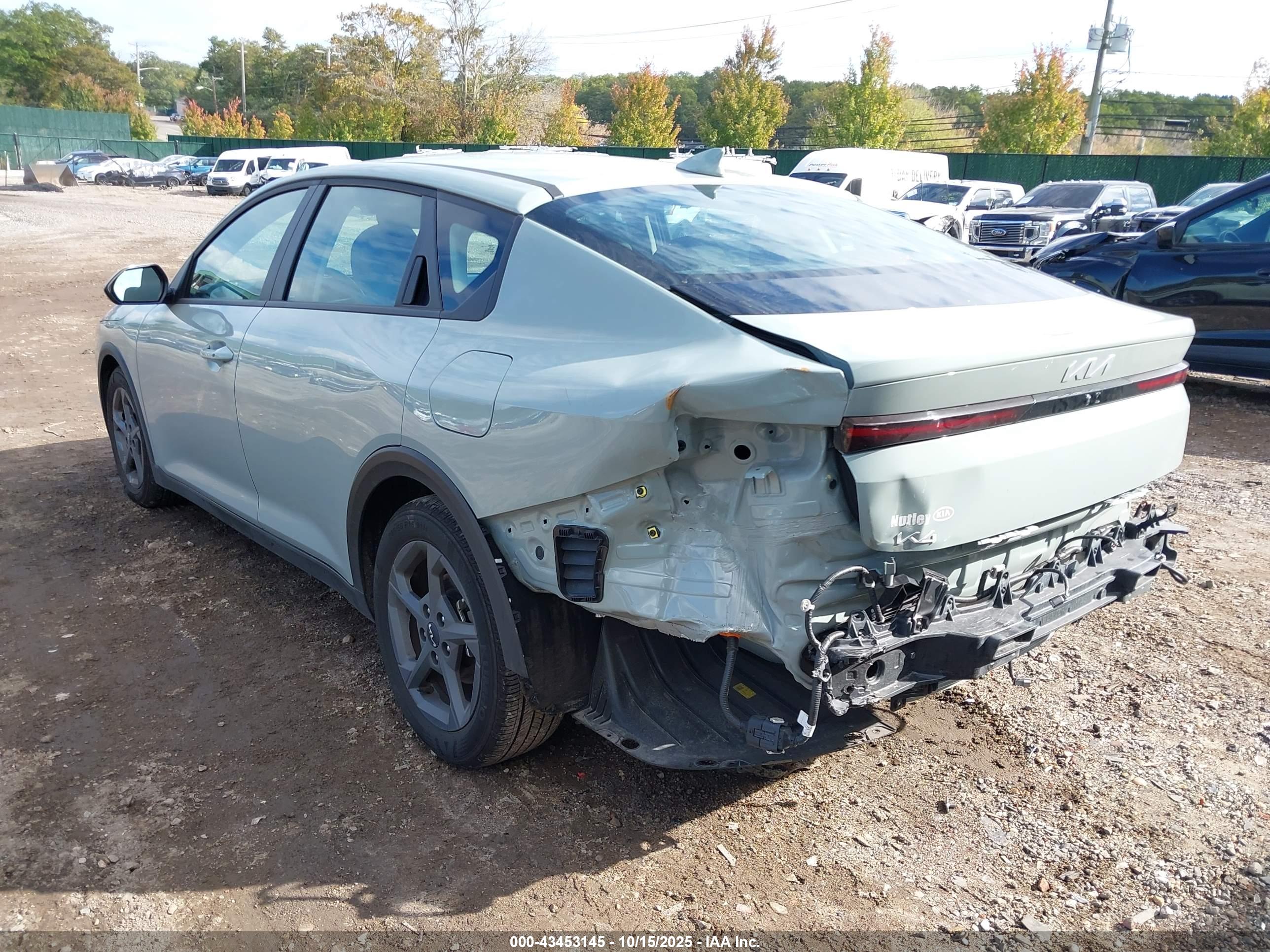 KIA K4 image 6