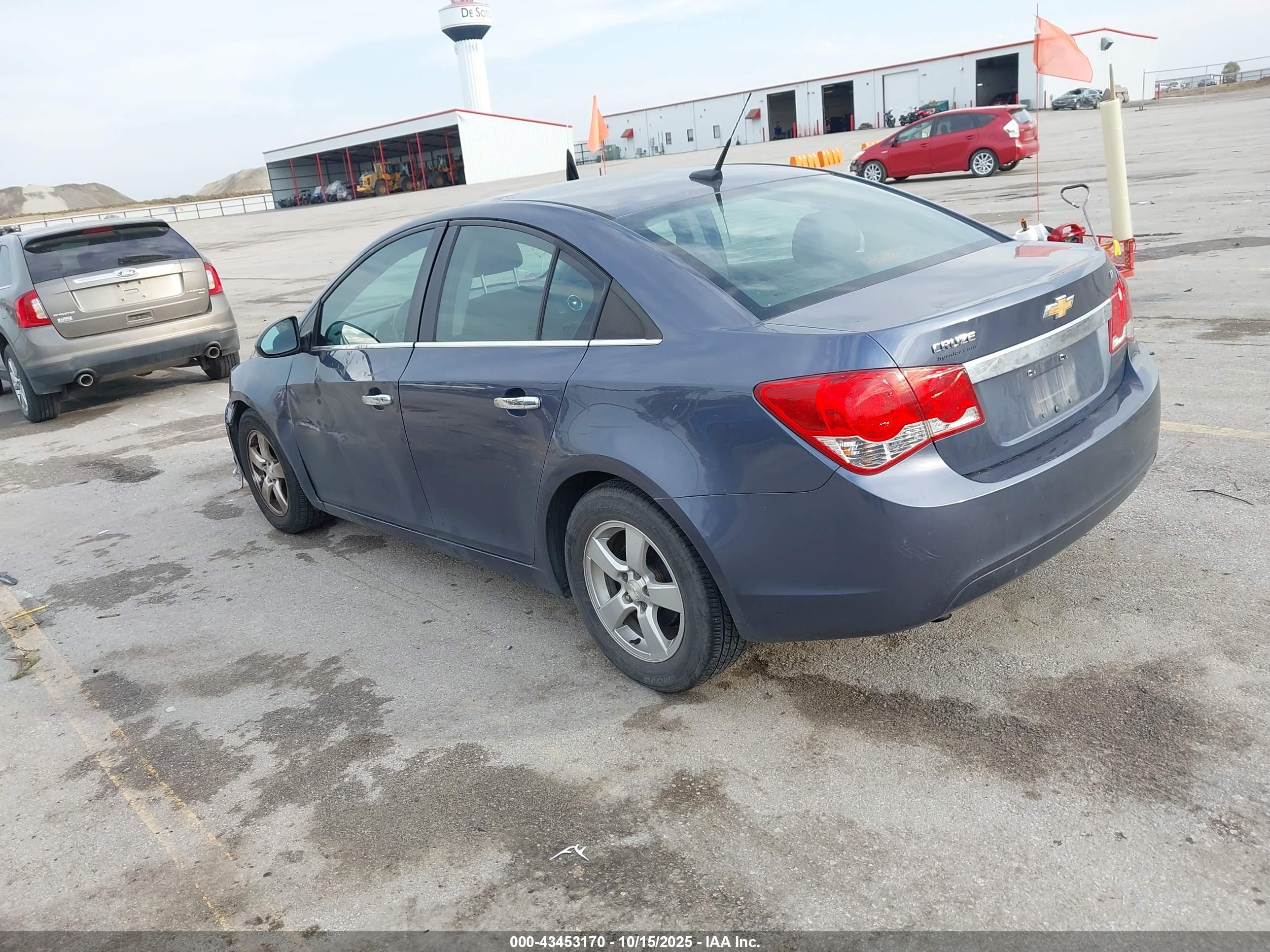 CHEVROLET CRUZE image 3
