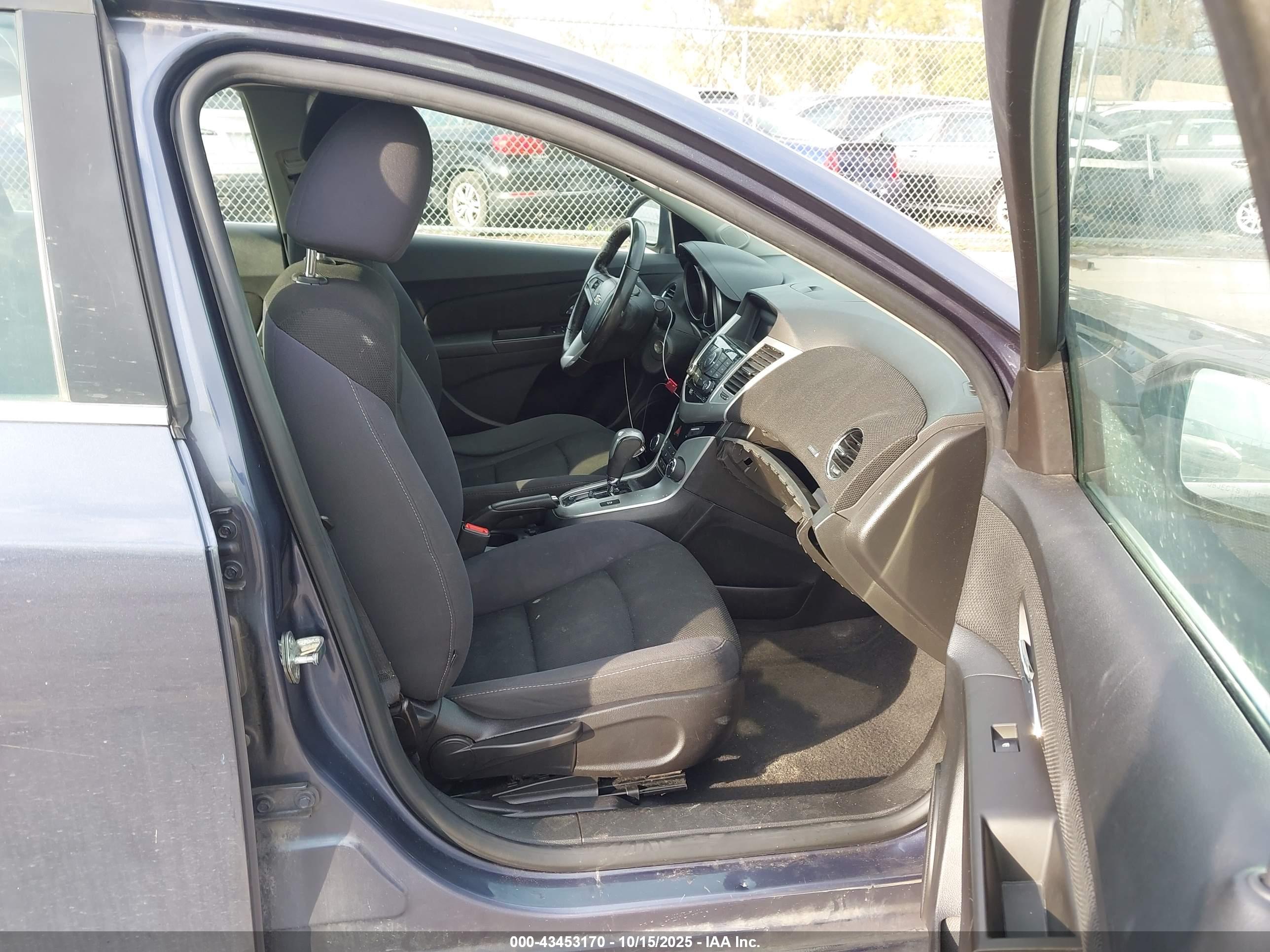 CHEVROLET CRUZE image 5