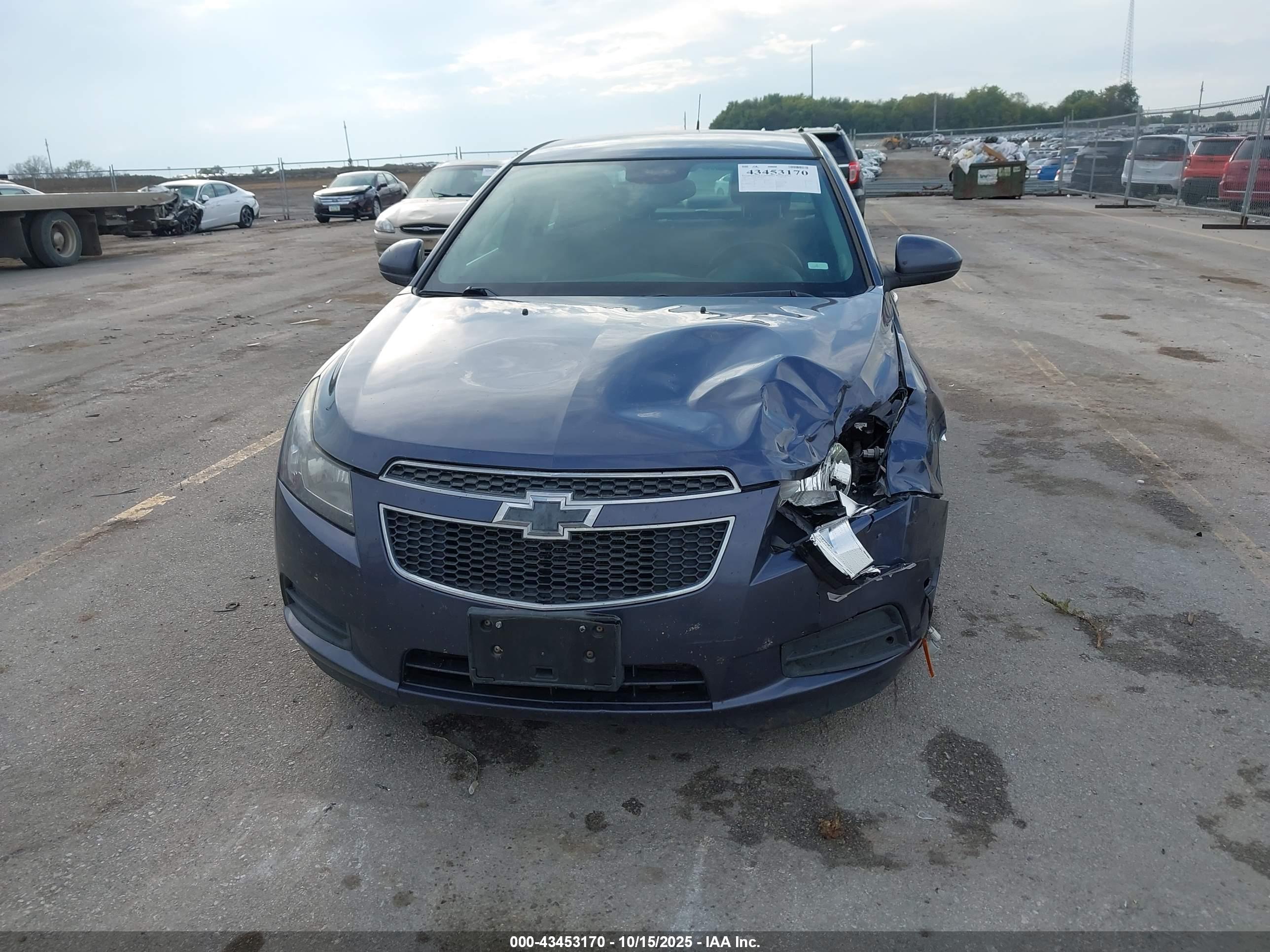 CHEVROLET CRUZE image 6