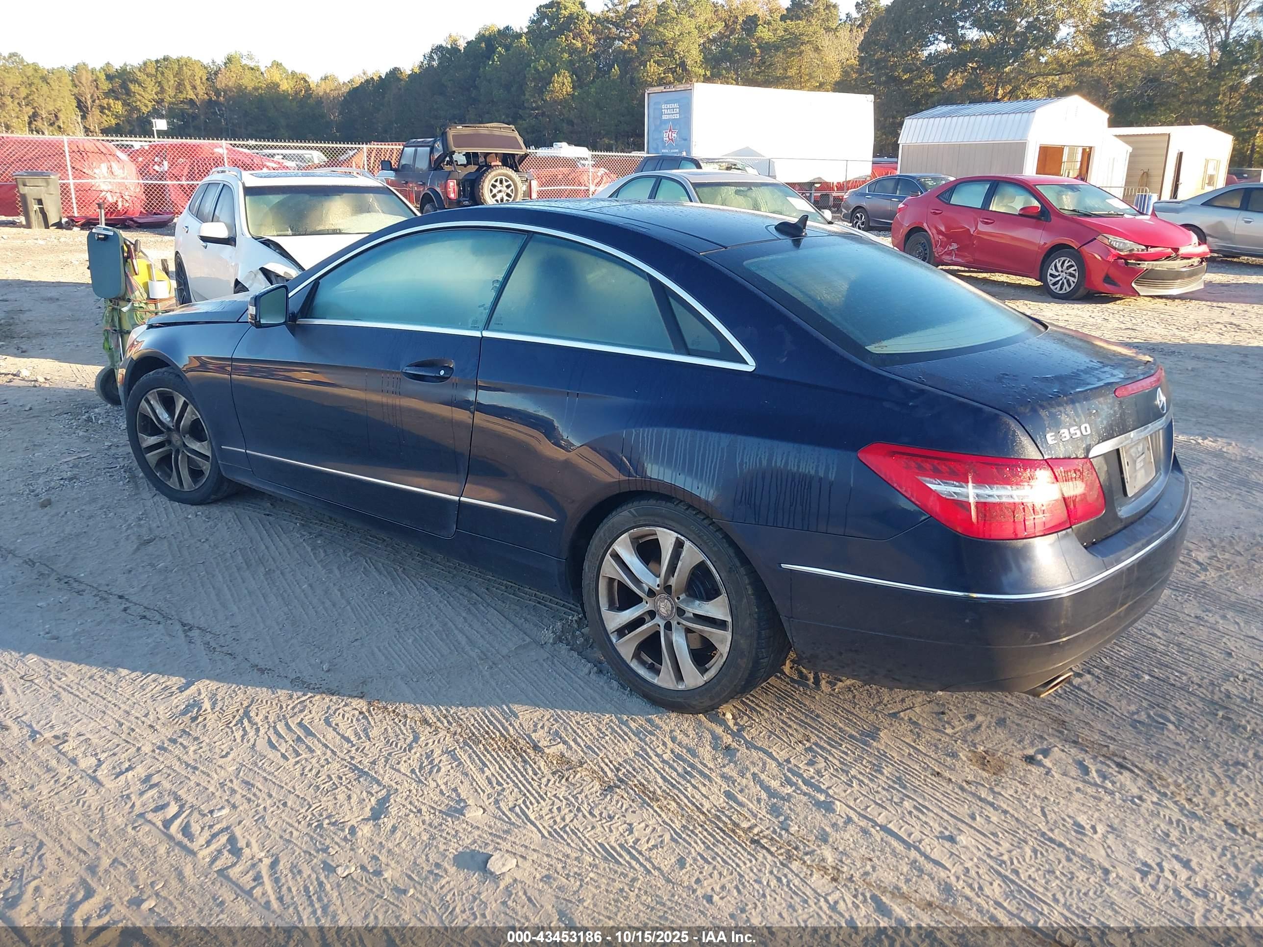 MERCEDES-BENZ E image 3