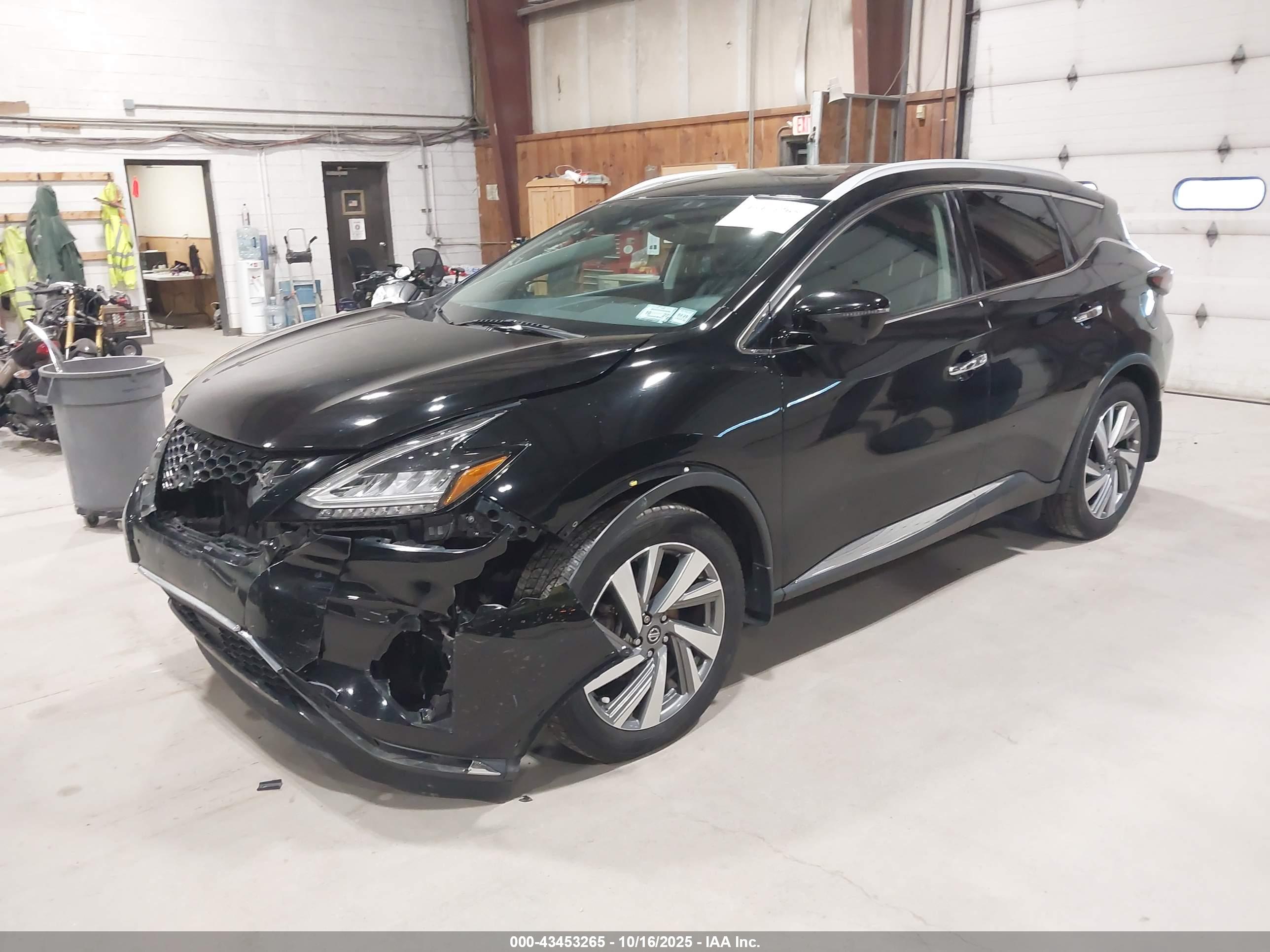 NISSAN MURANO image 2