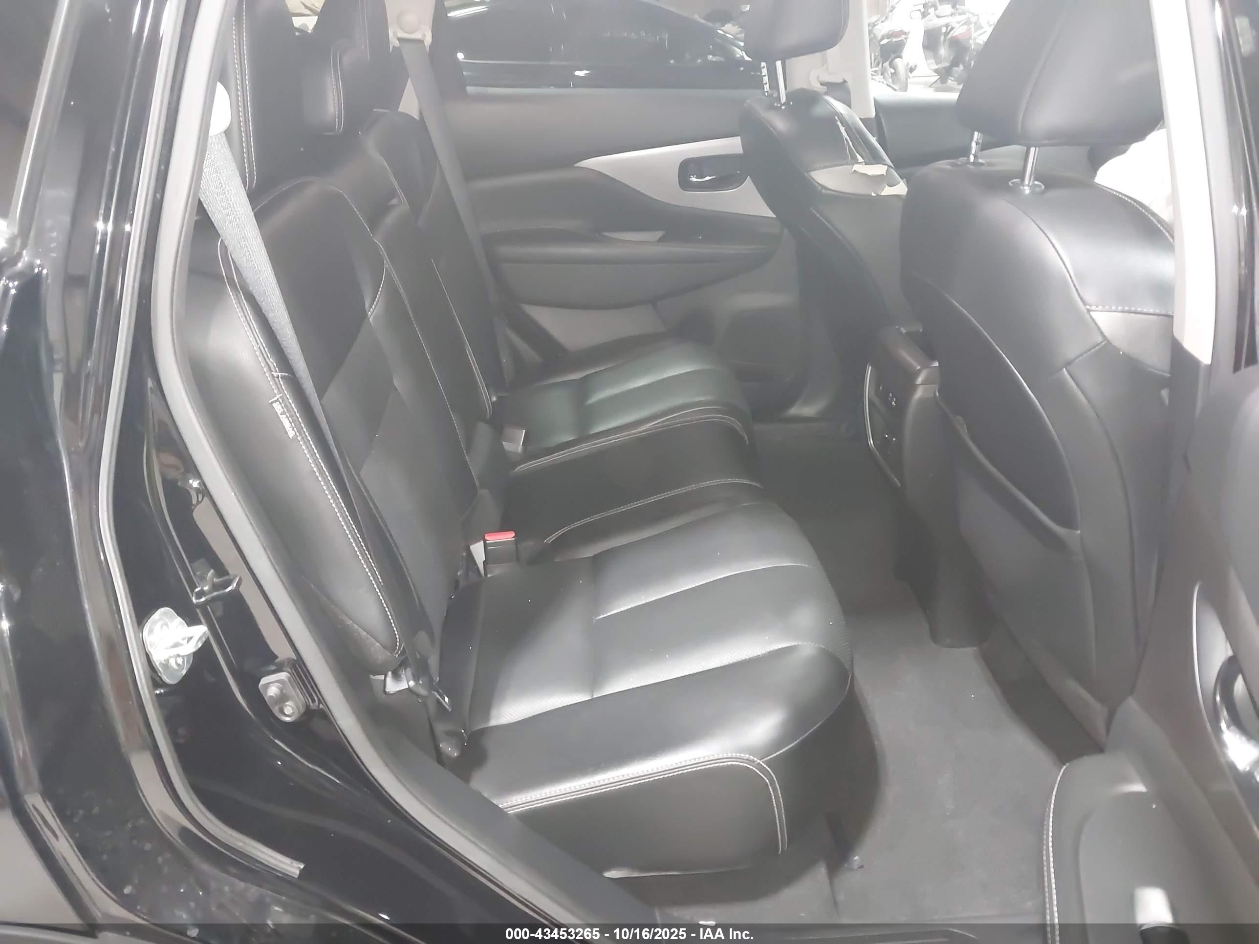 NISSAN MURANO image 8