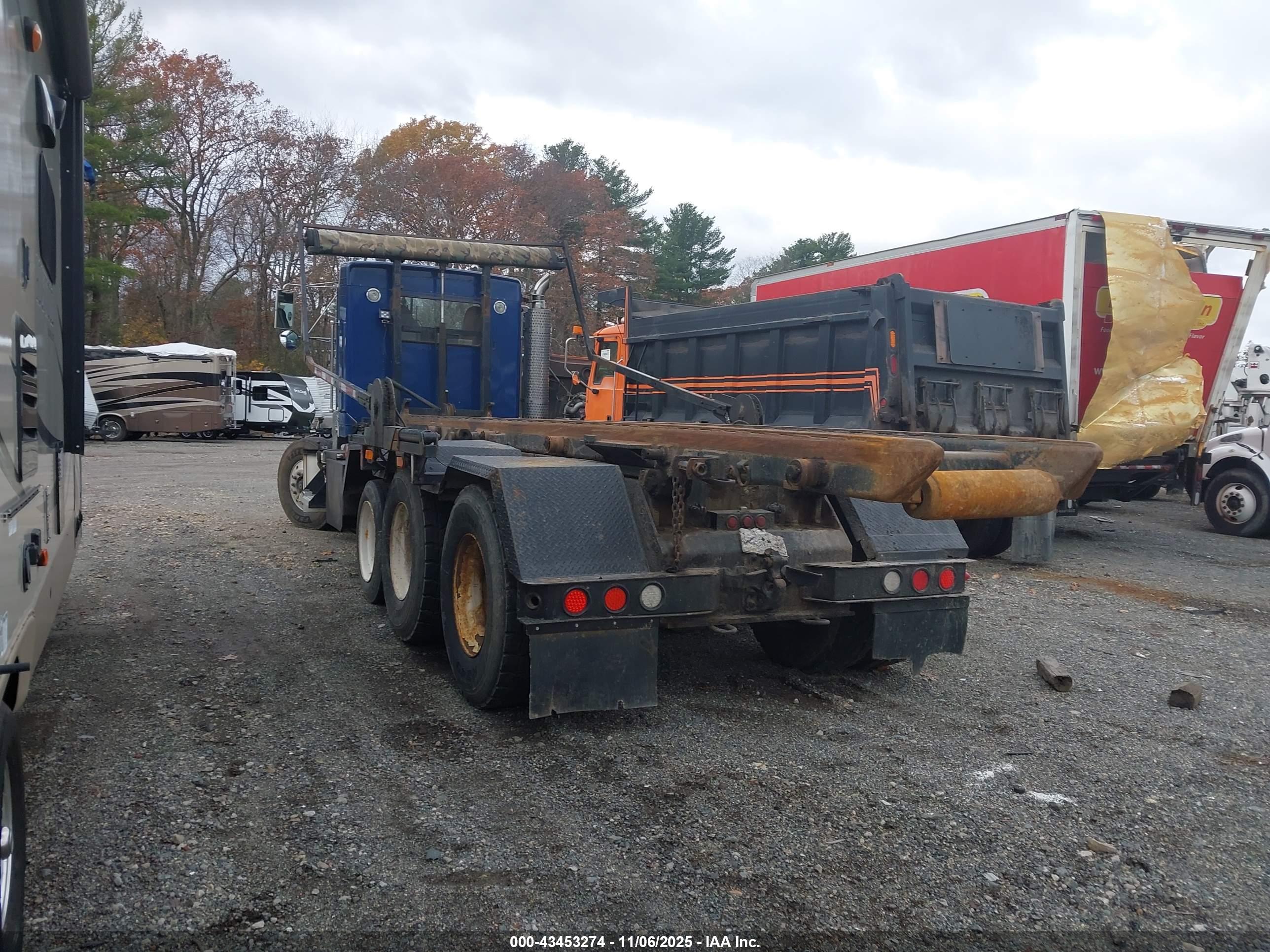 KENWORTH CONSTRUCTION image 3