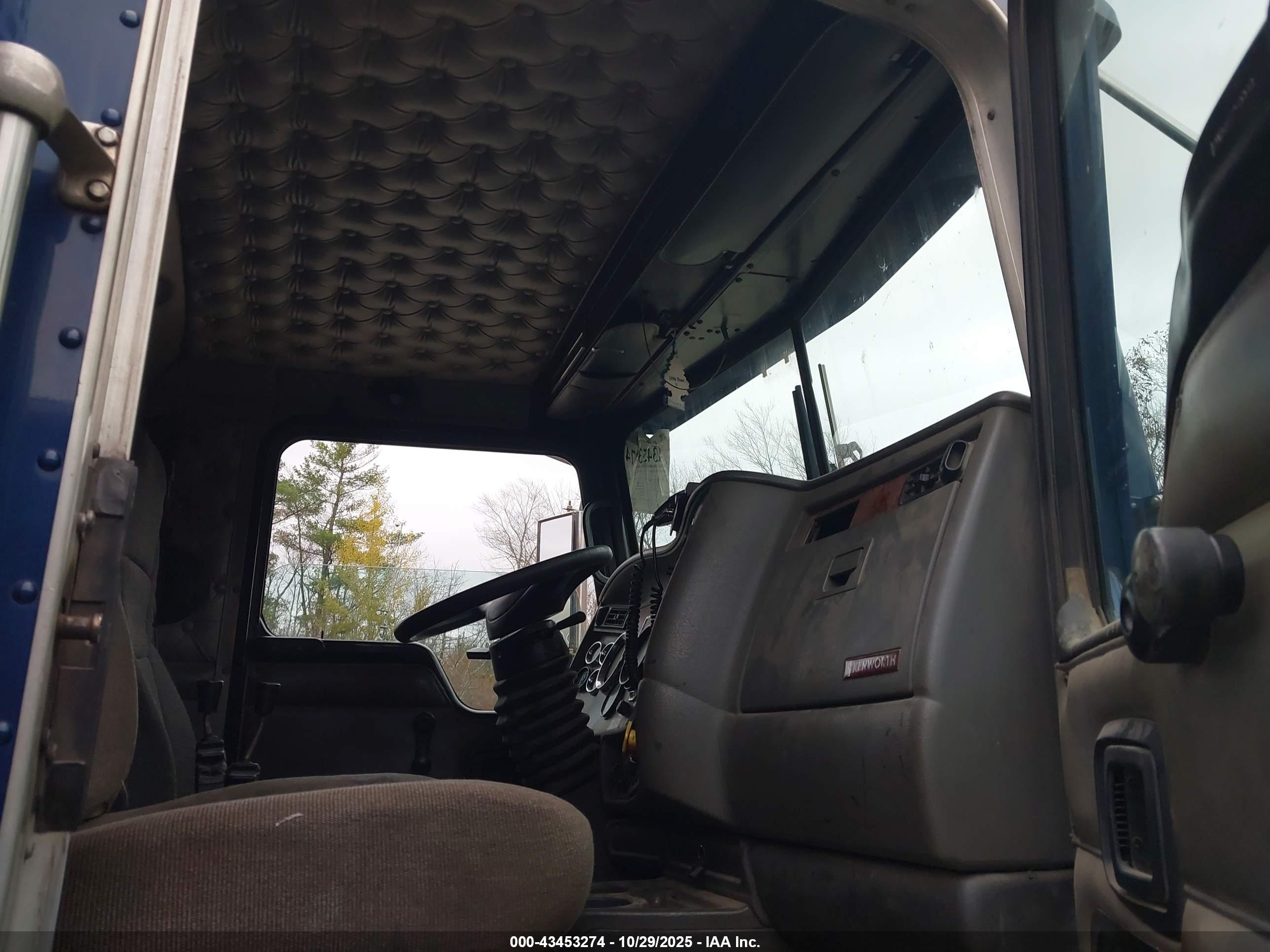 KENWORTH CONSTRUCTION image 8