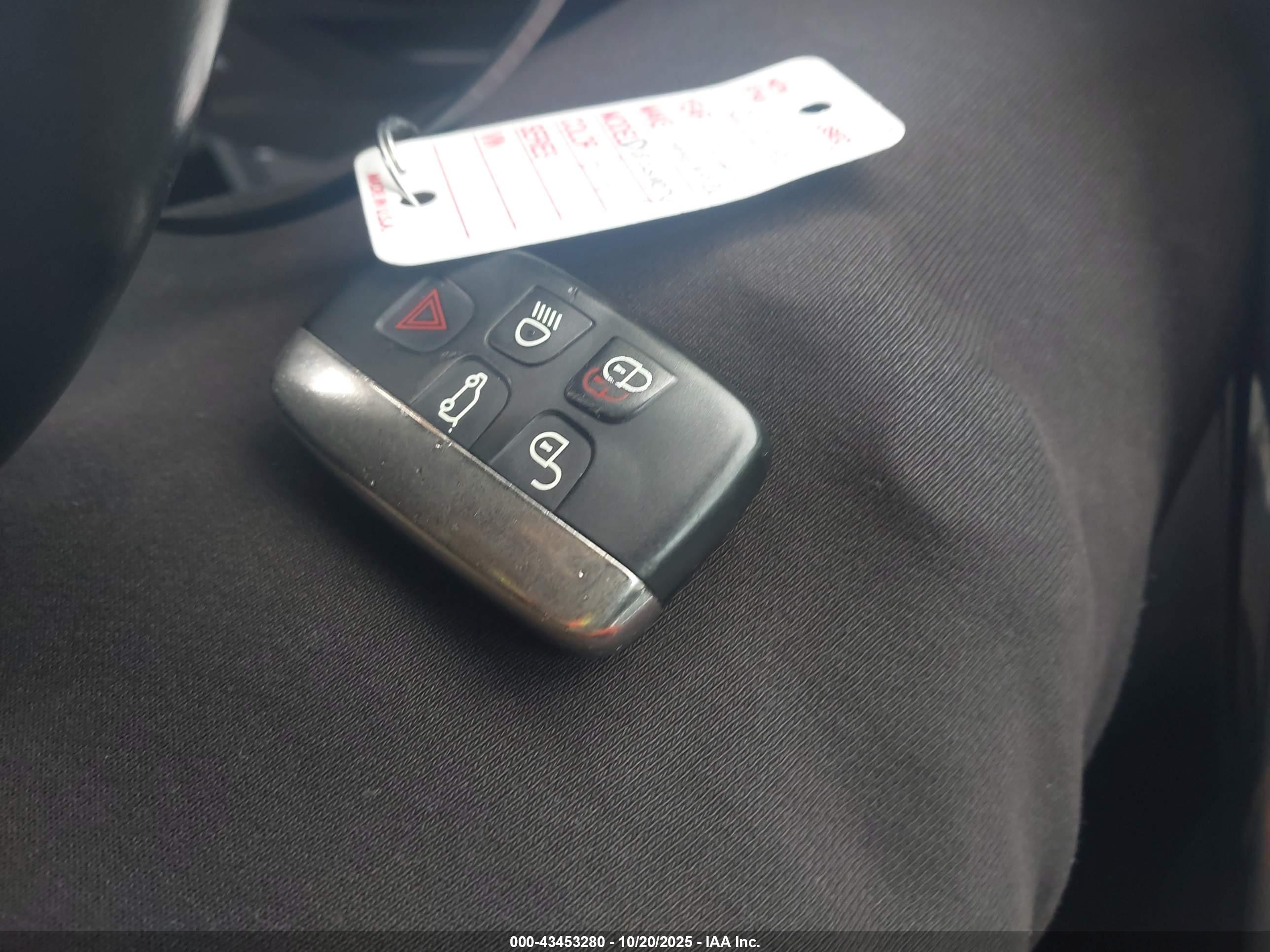LAND ROVER image 11