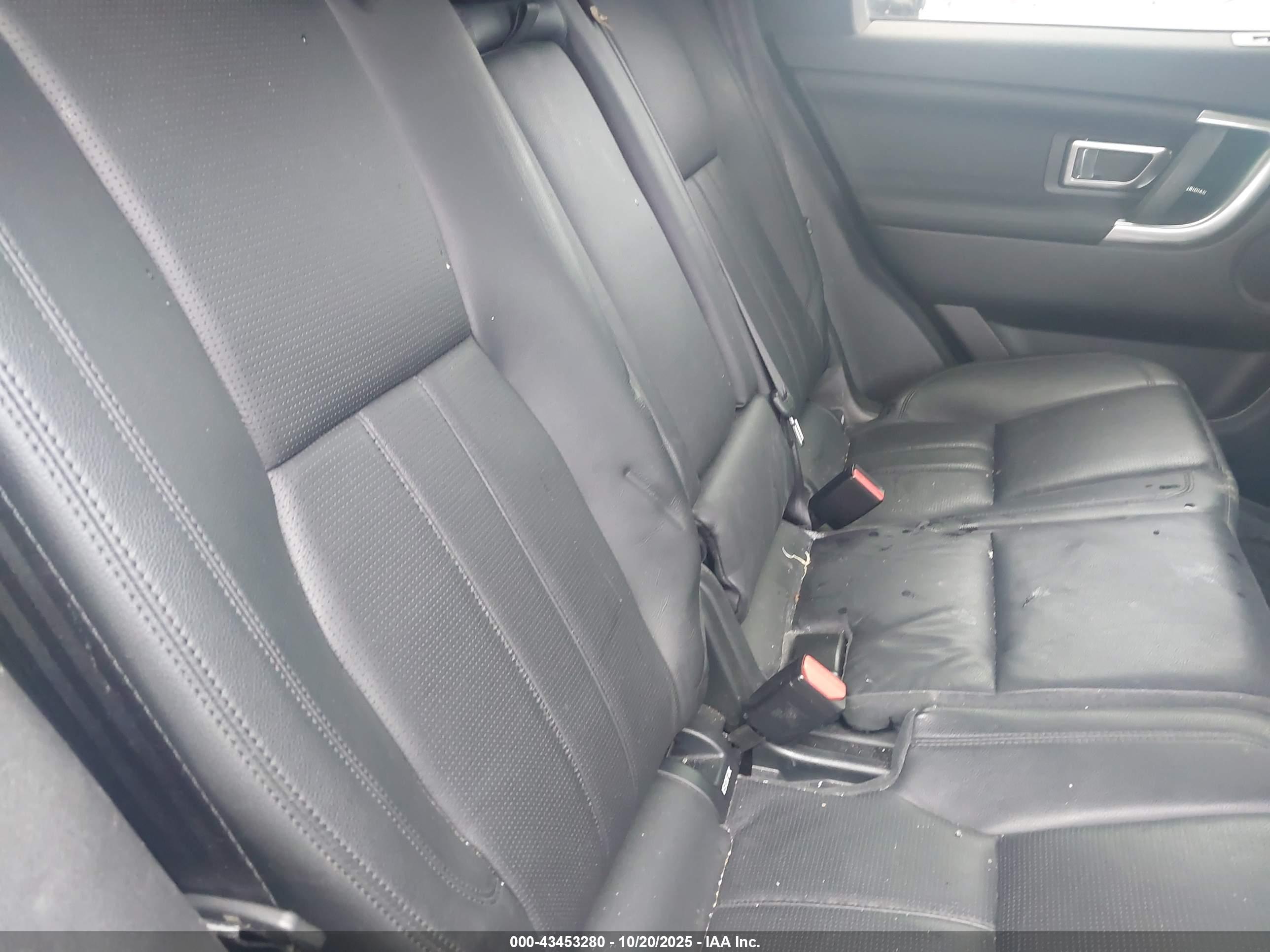 LAND ROVER image 8