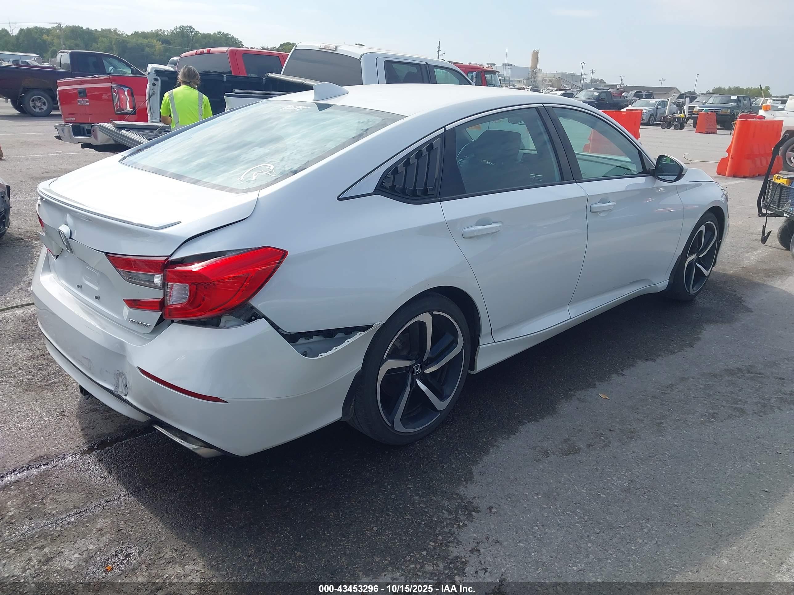 HONDA ACCORD image 4