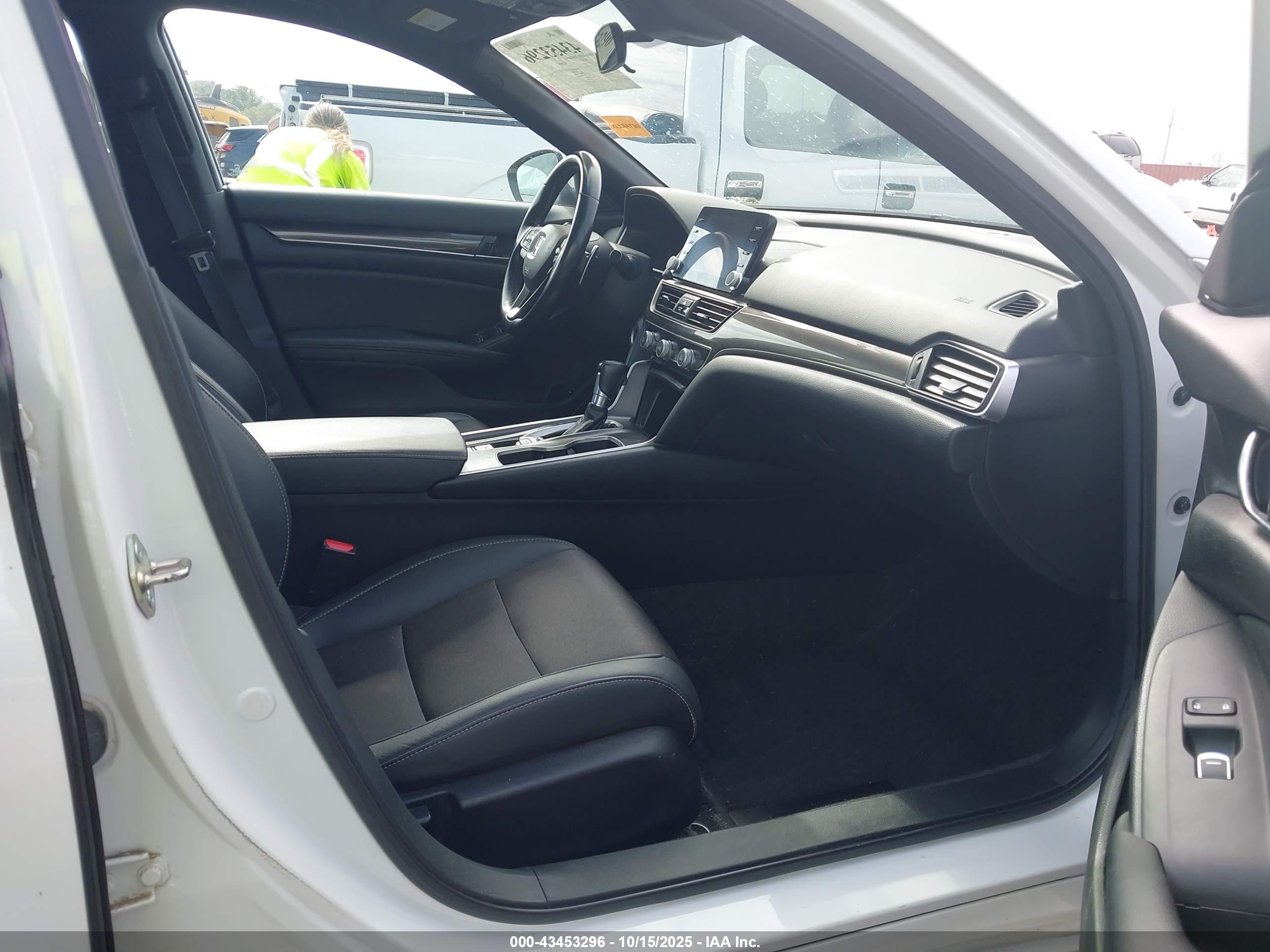 HONDA ACCORD image 5
