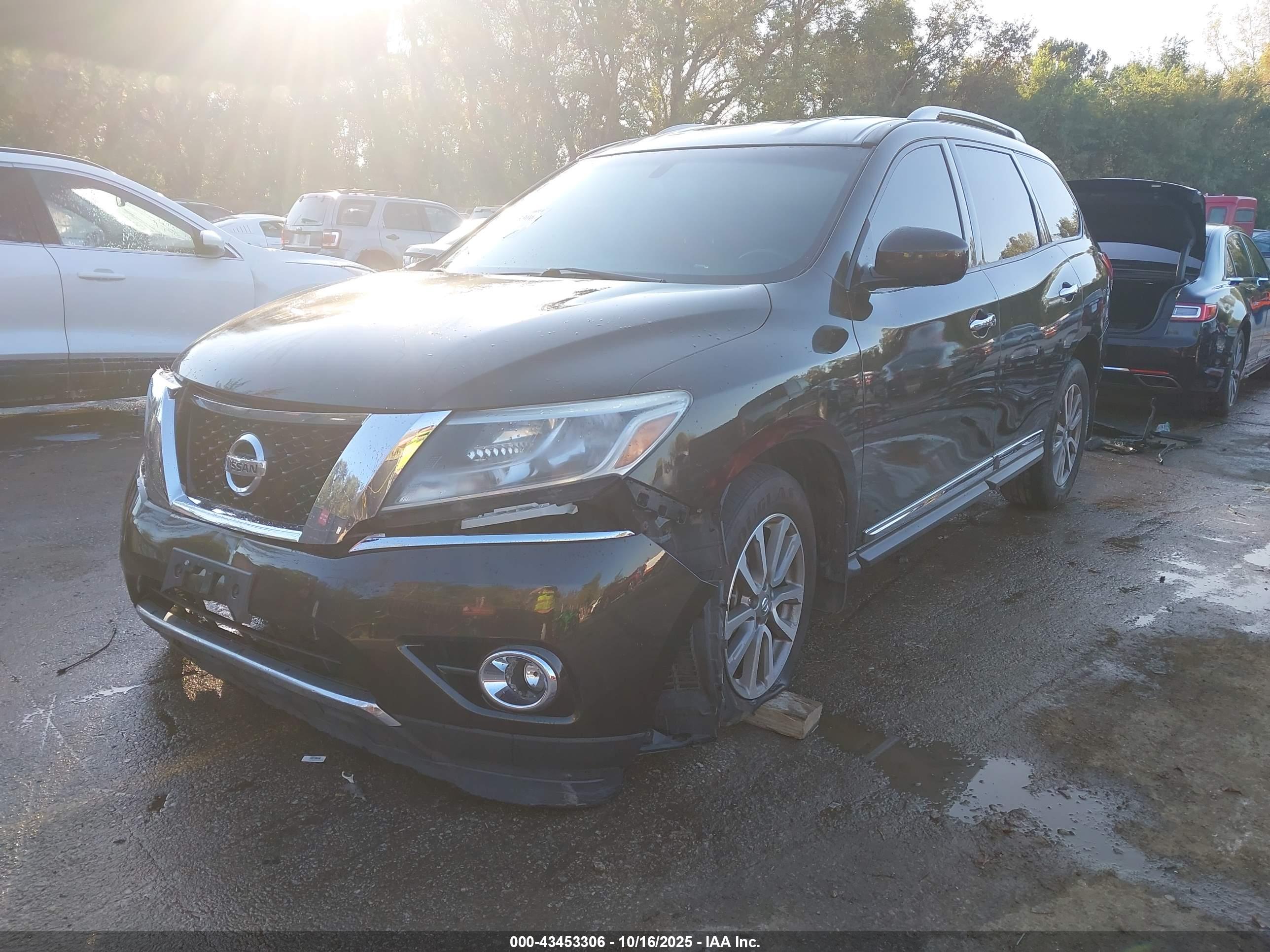 NISSAN PATHFINDER image 2