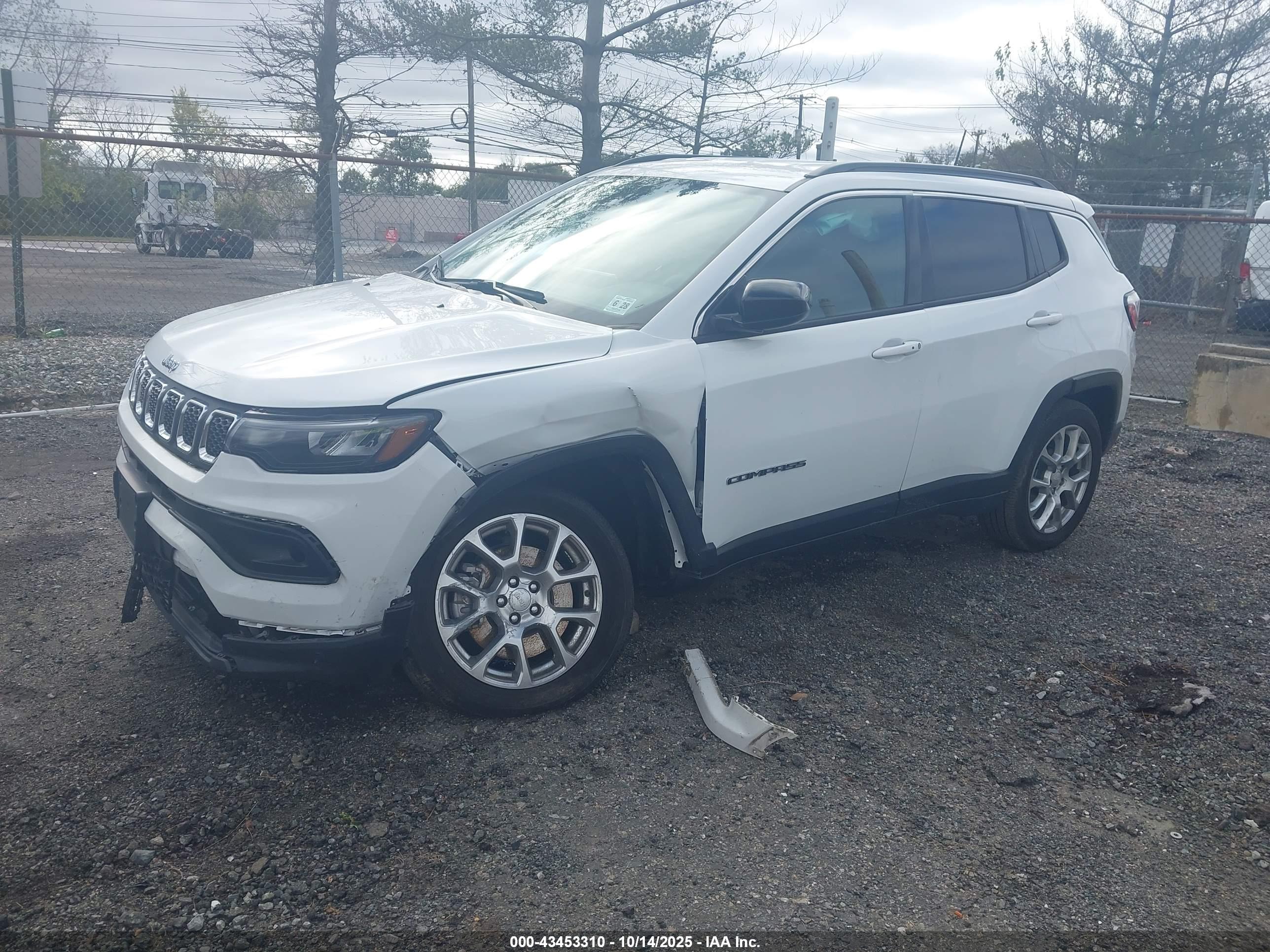 JEEP COMPASS image 2