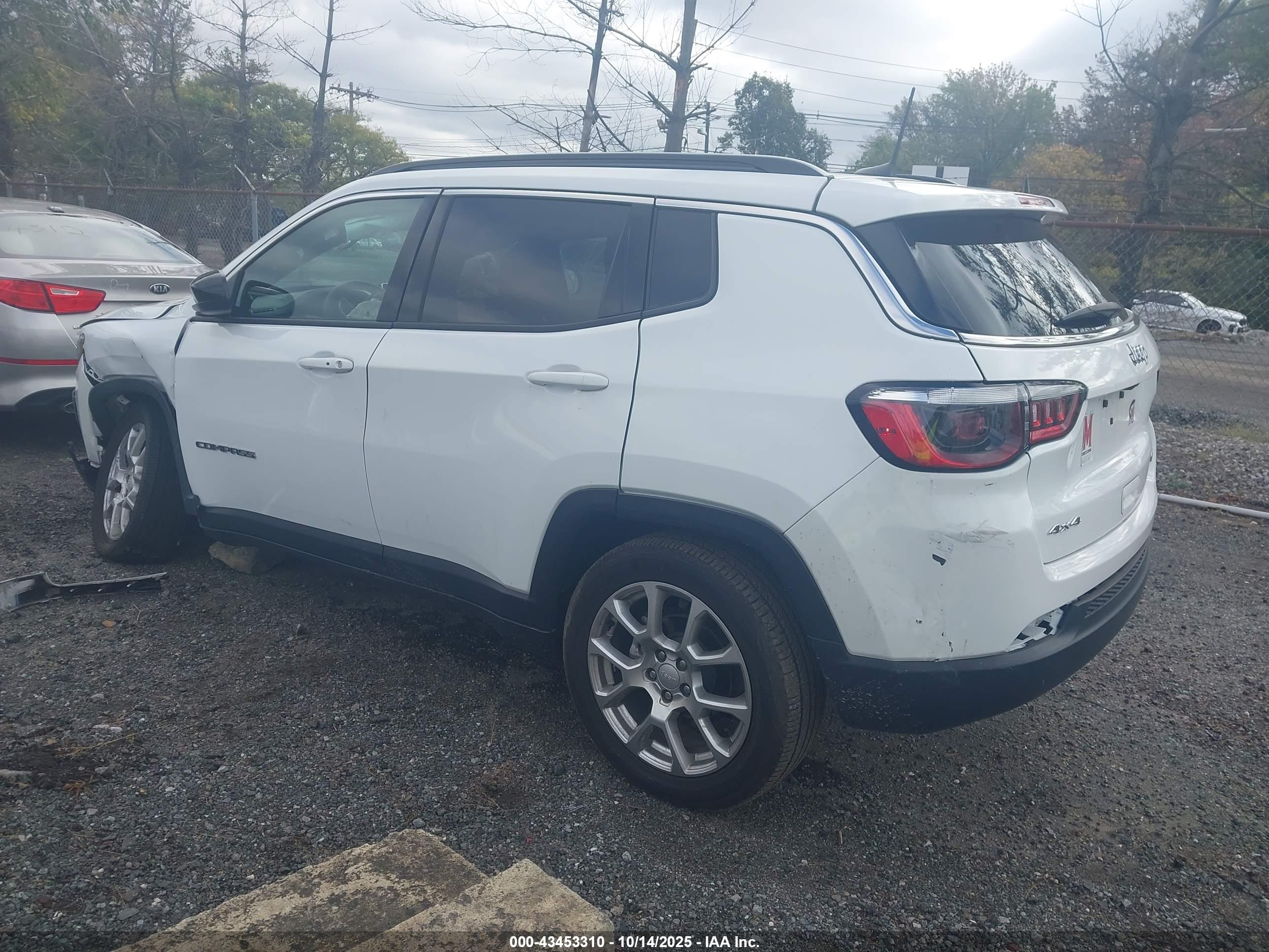 JEEP COMPASS image 3