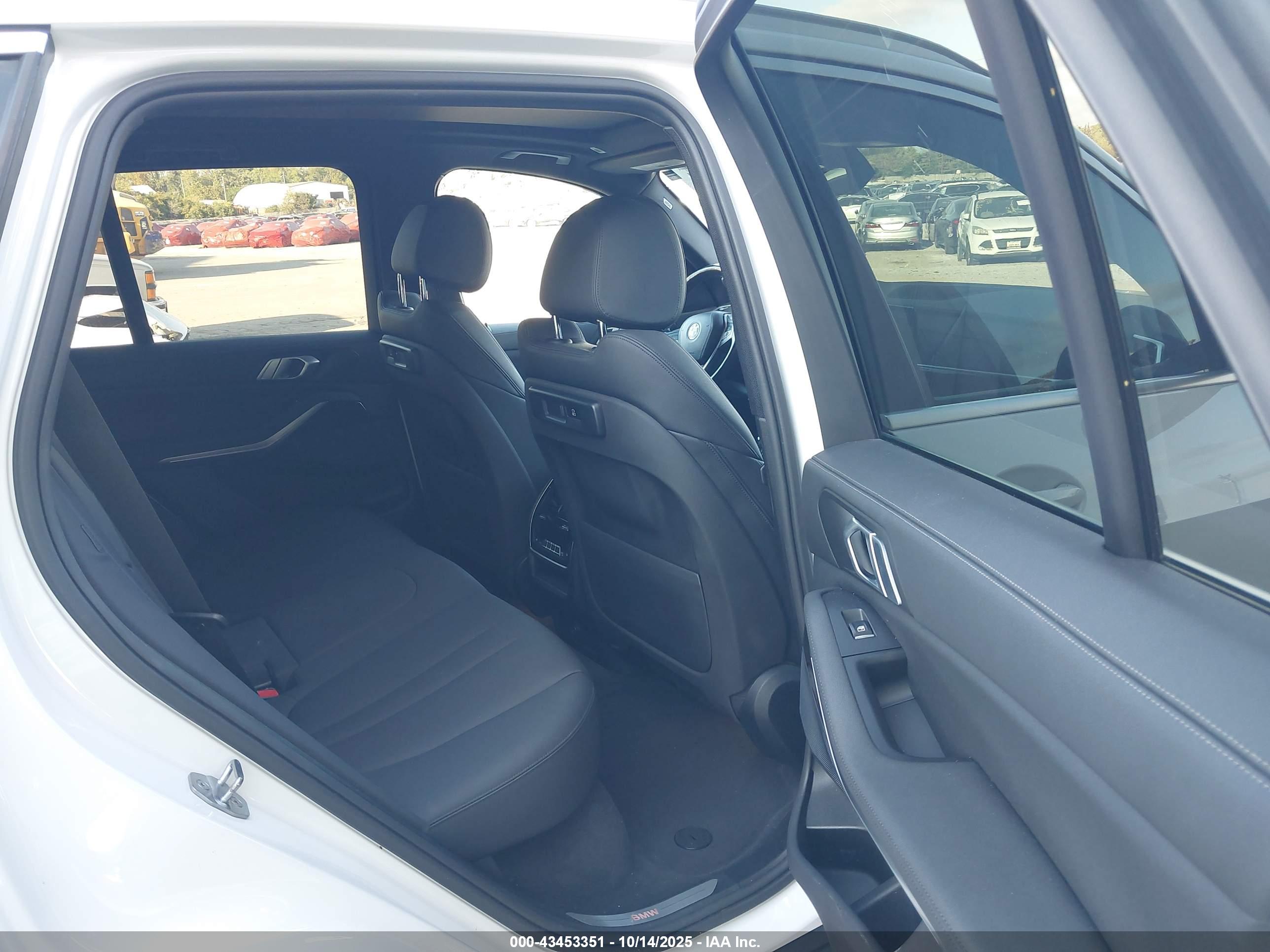 BMW X5 image 8