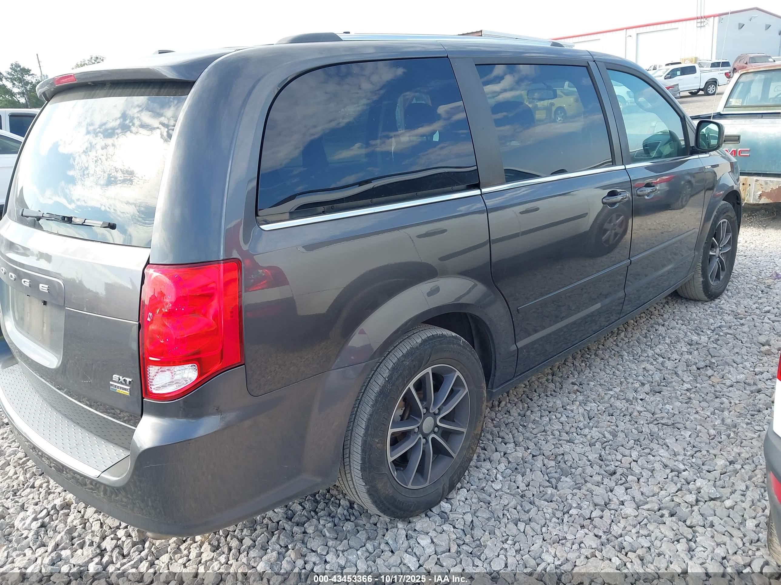 DODGE GRAND image 4