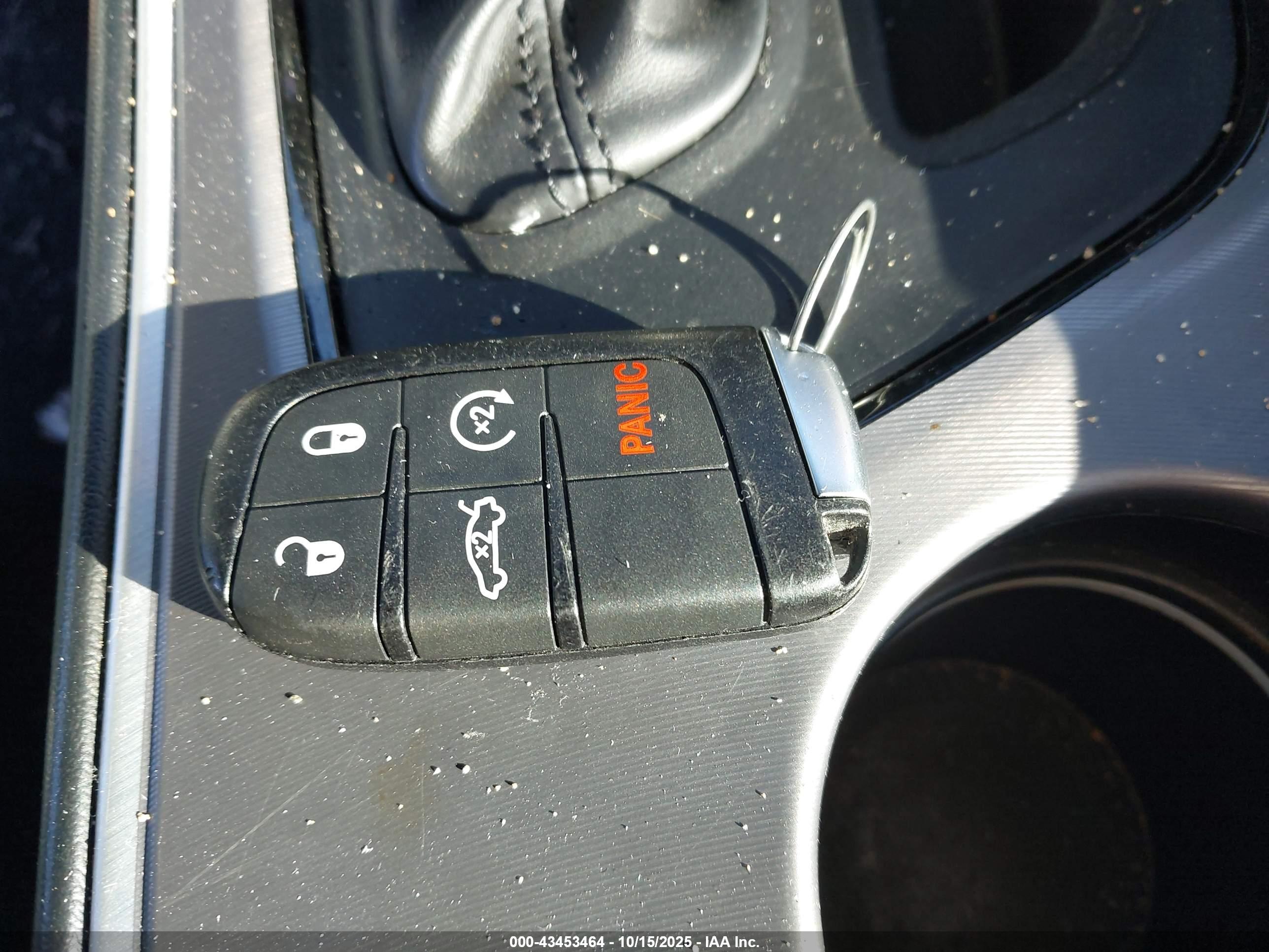 DODGE CHALLENGER image 11