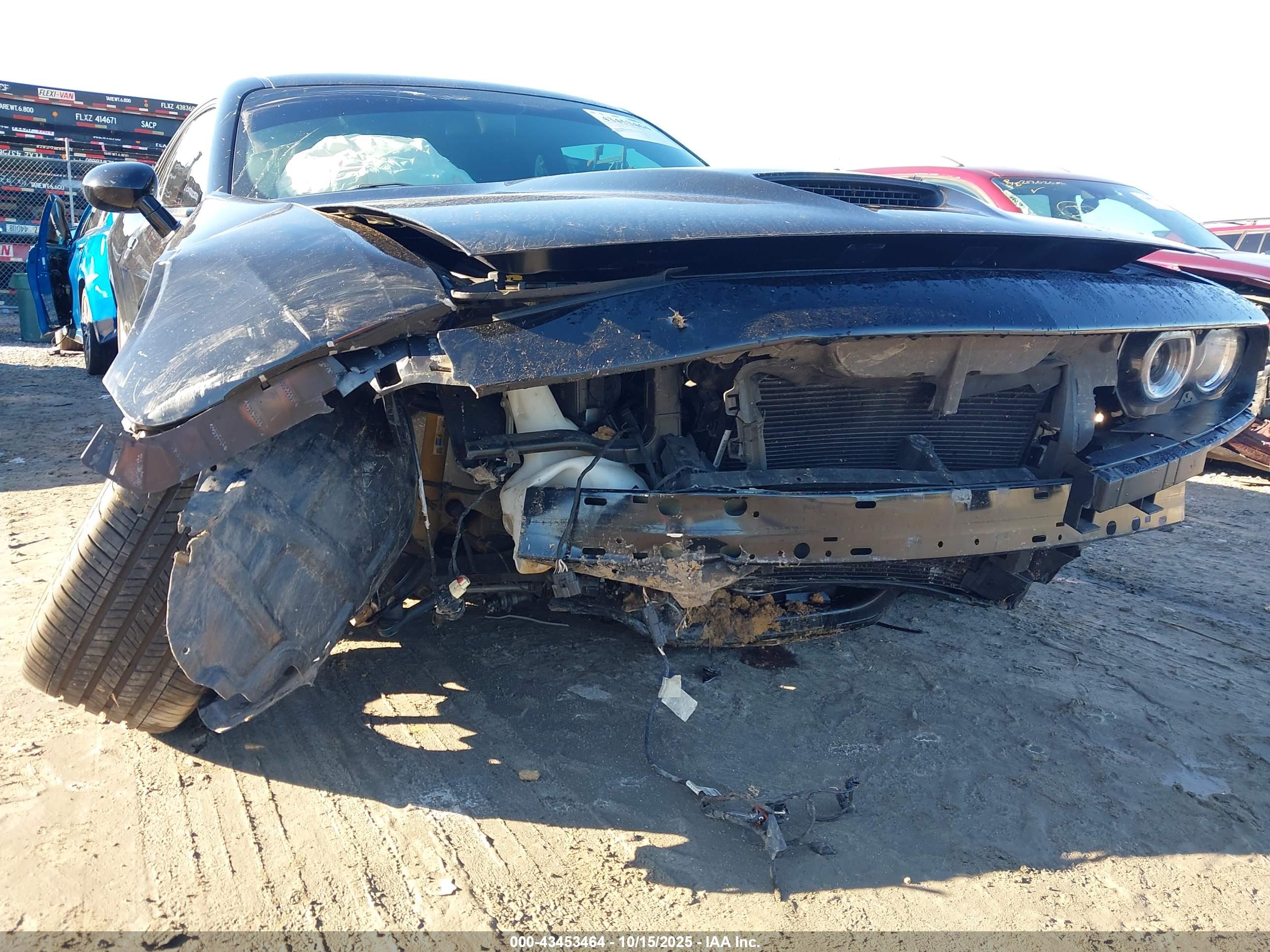 DODGE CHALLENGER image 6