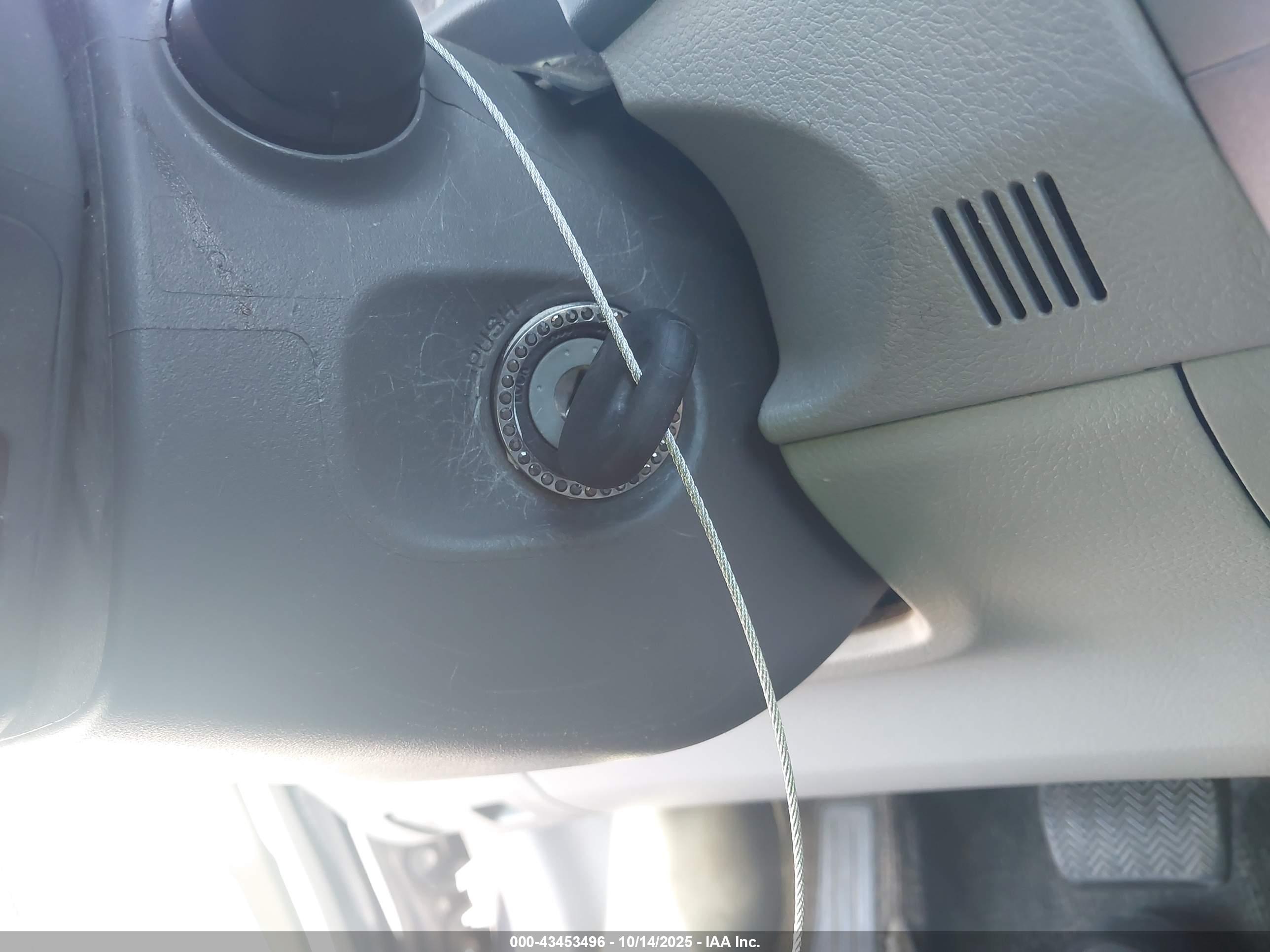 TOYOTA COROLLA image 11