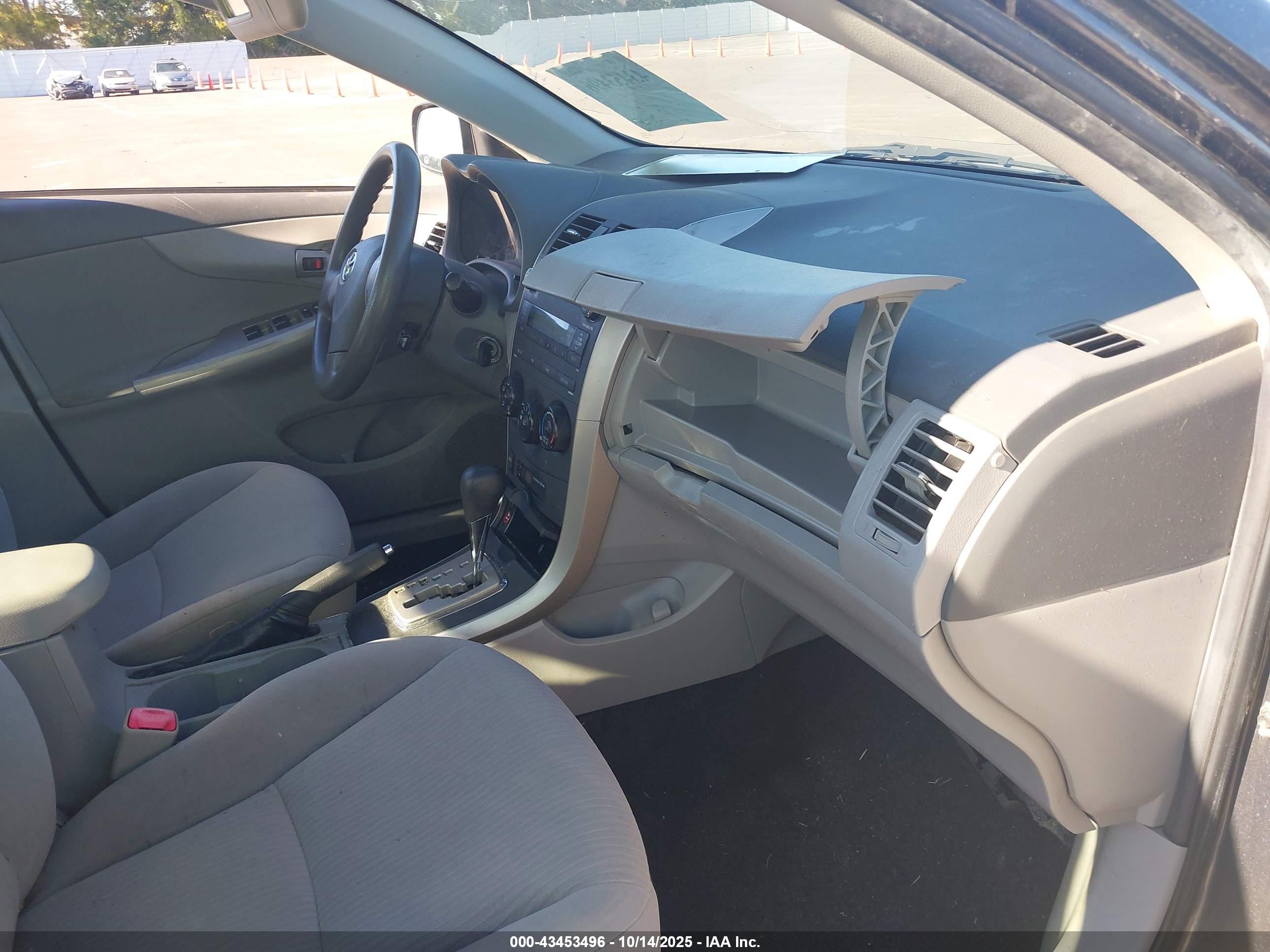 TOYOTA COROLLA image 5
