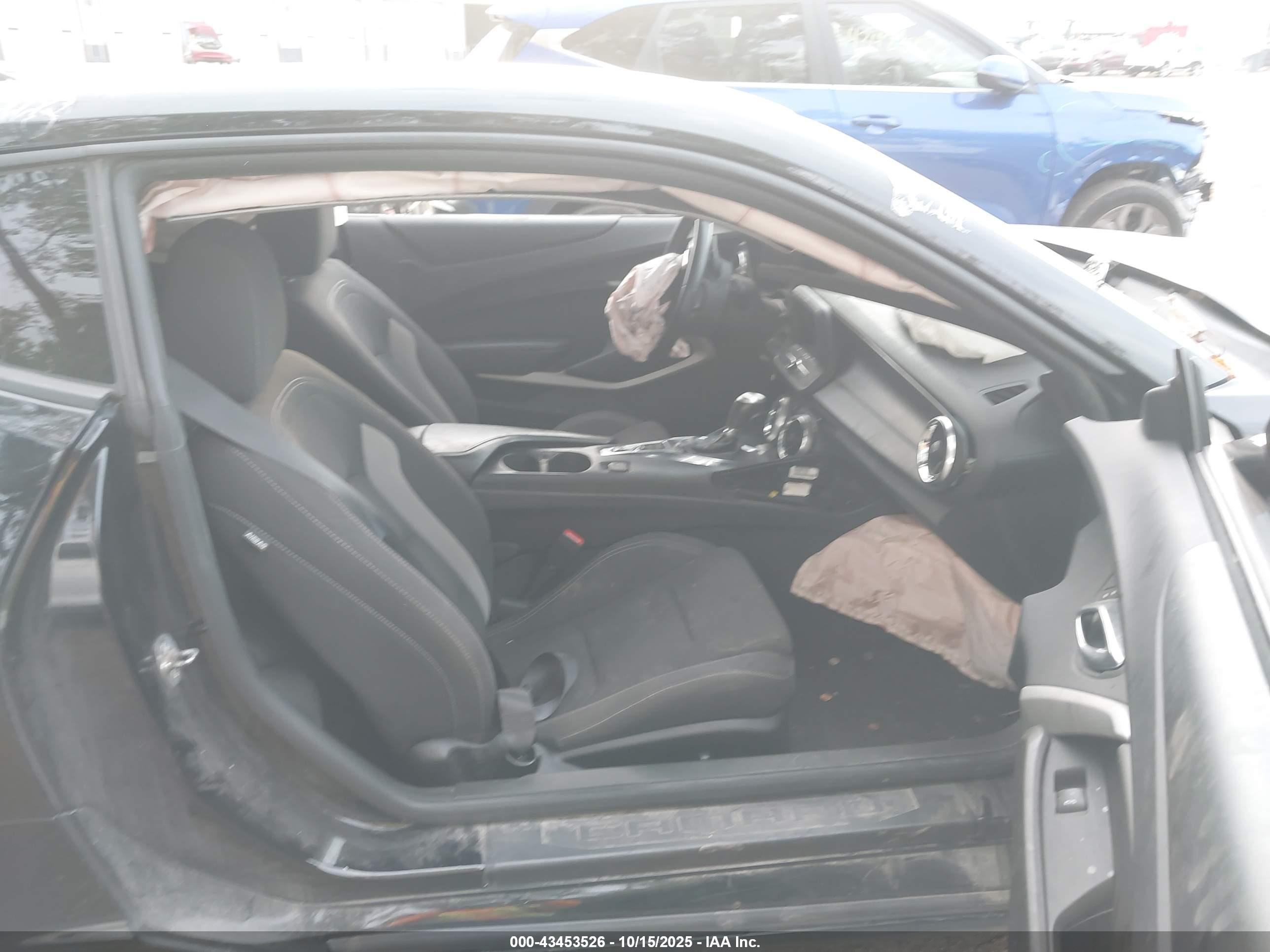 CHEVROLET CAMARO image 5
