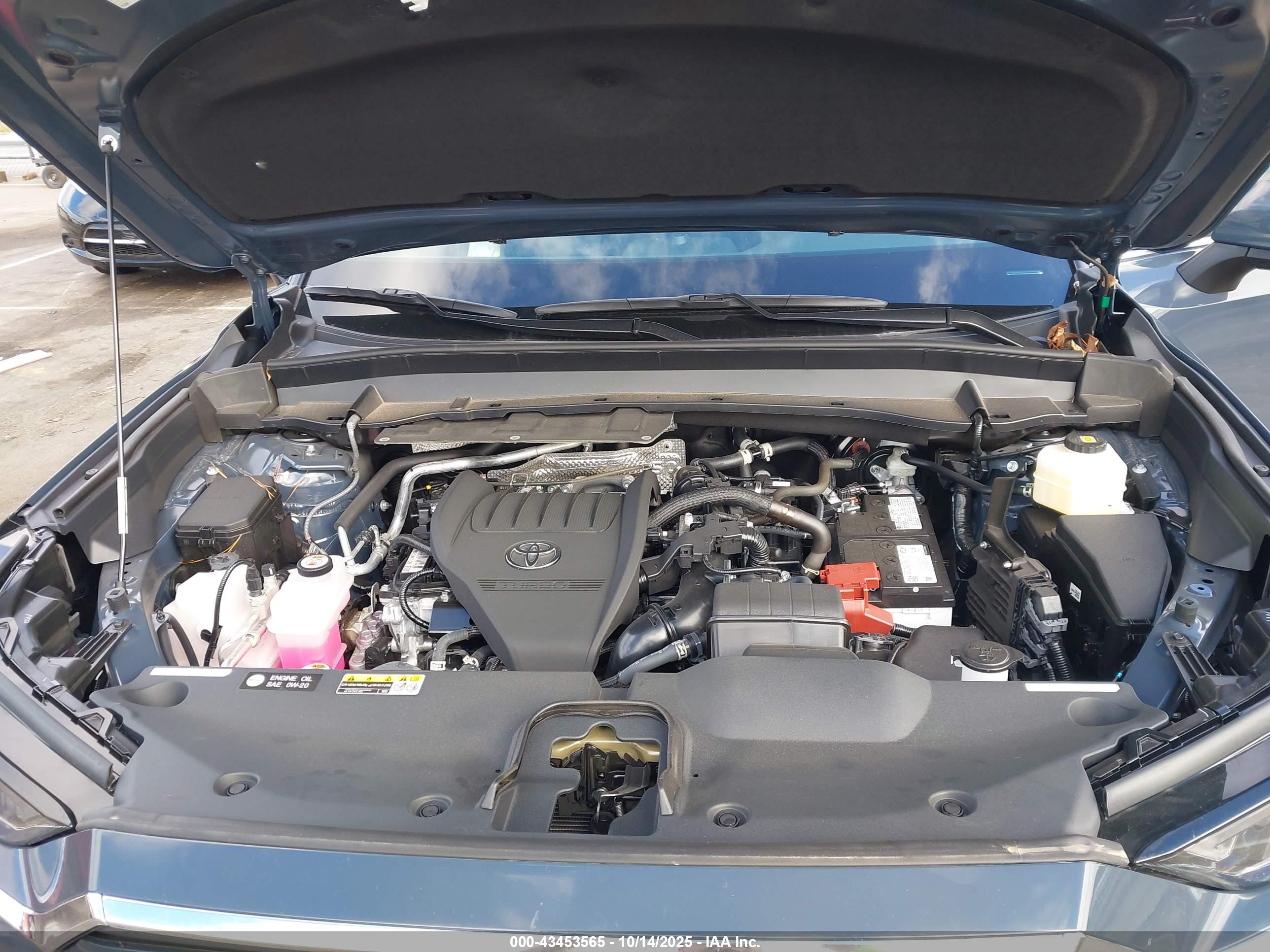 TOYOTA GRAND image 10