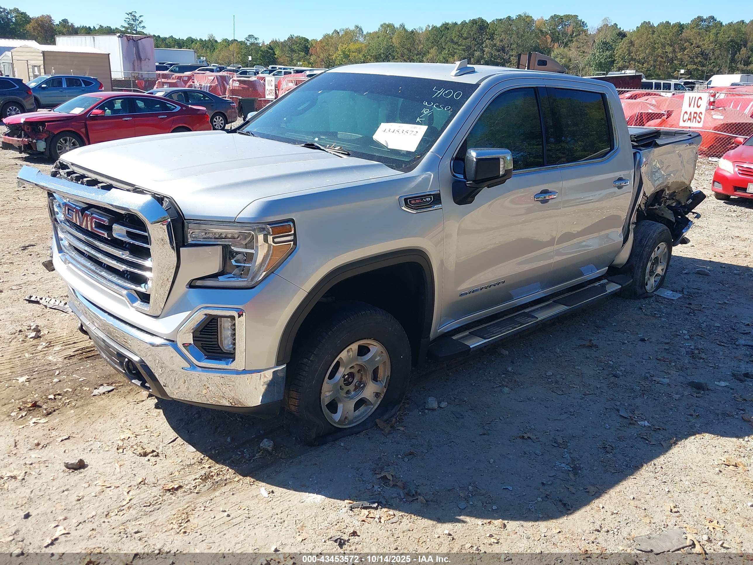 GMC SIERRA image 2