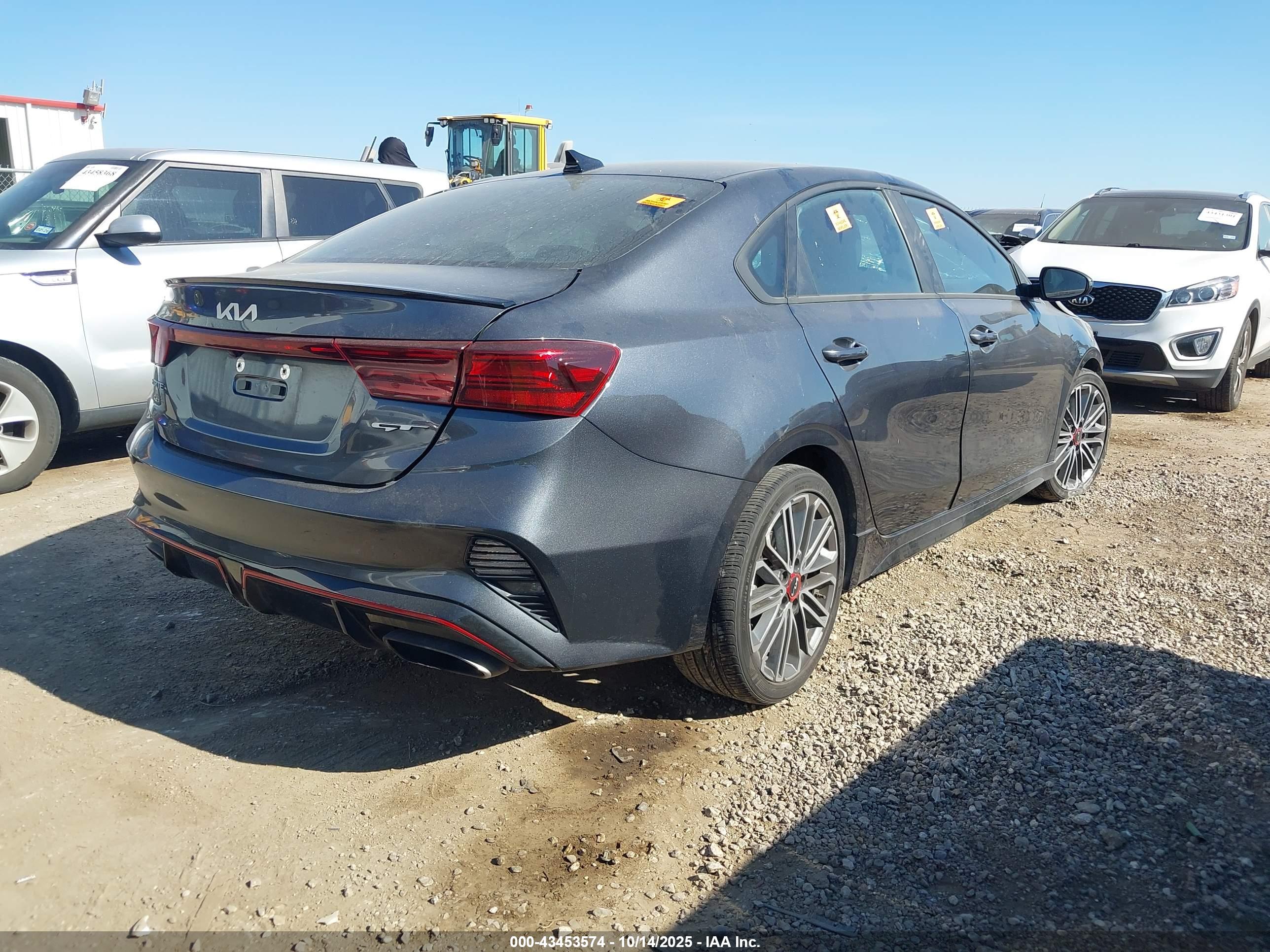 KIA FORTE image 4
