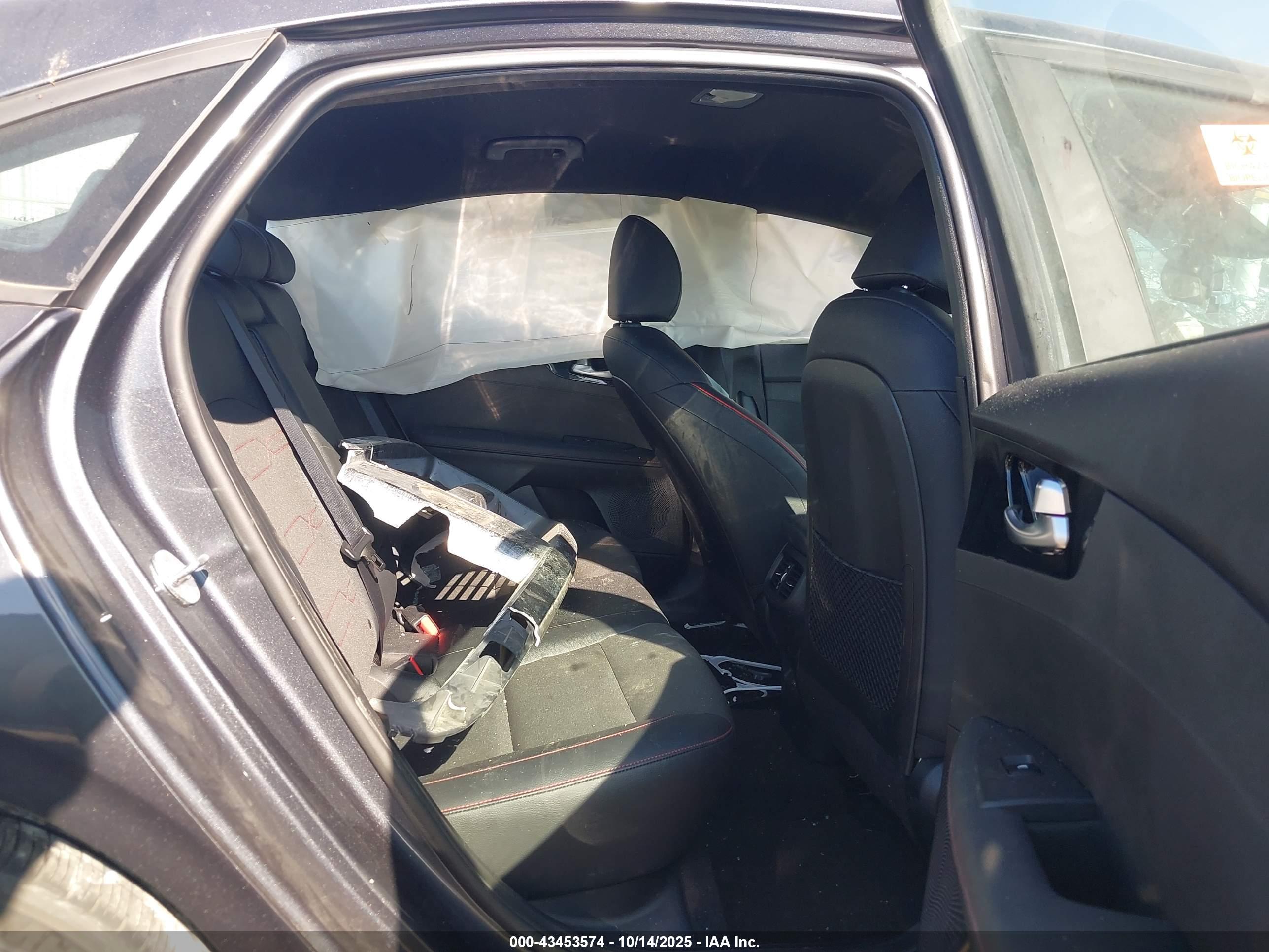 KIA FORTE image 8