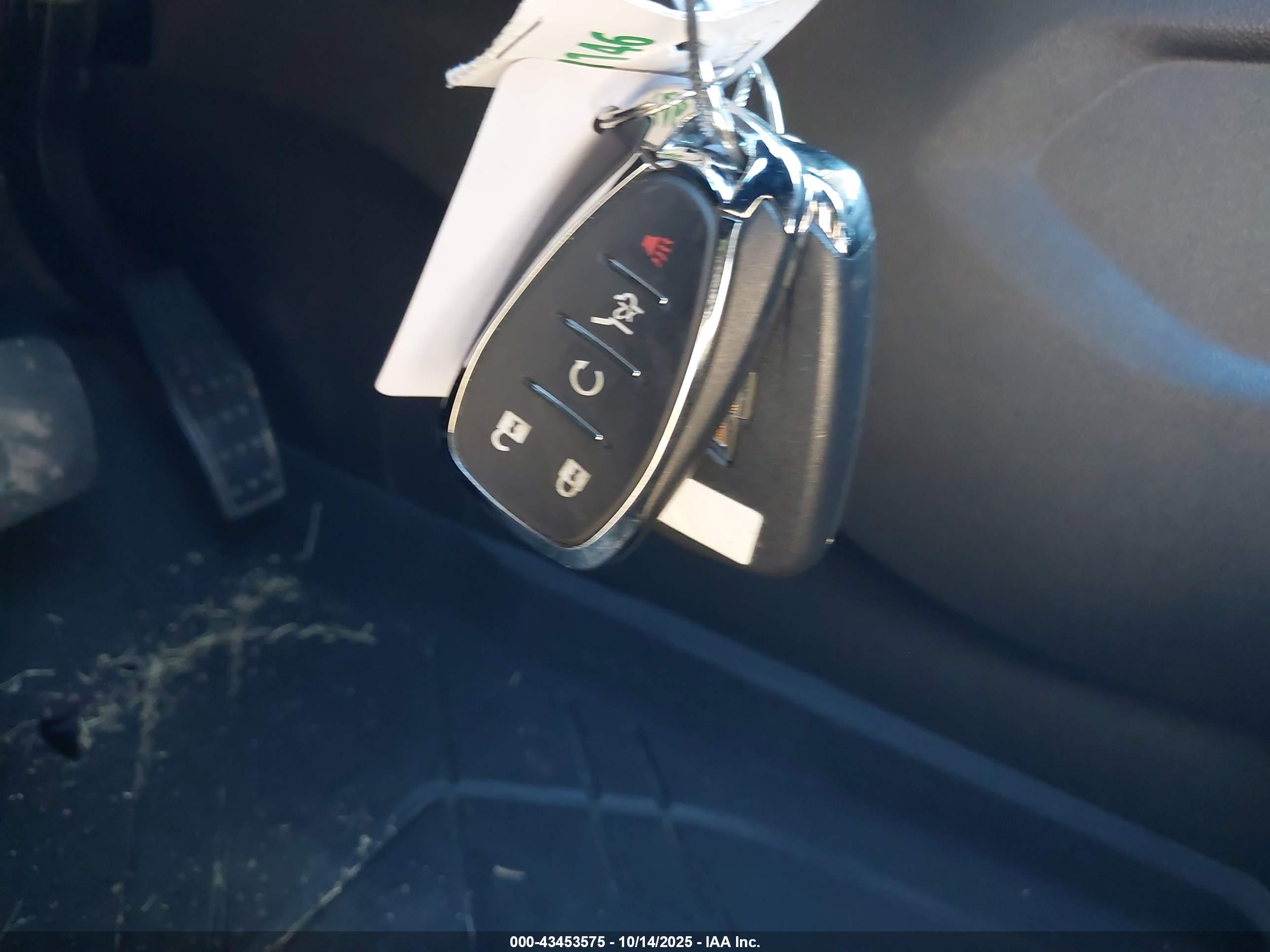 CHEVROLET TRAVERSE image 11