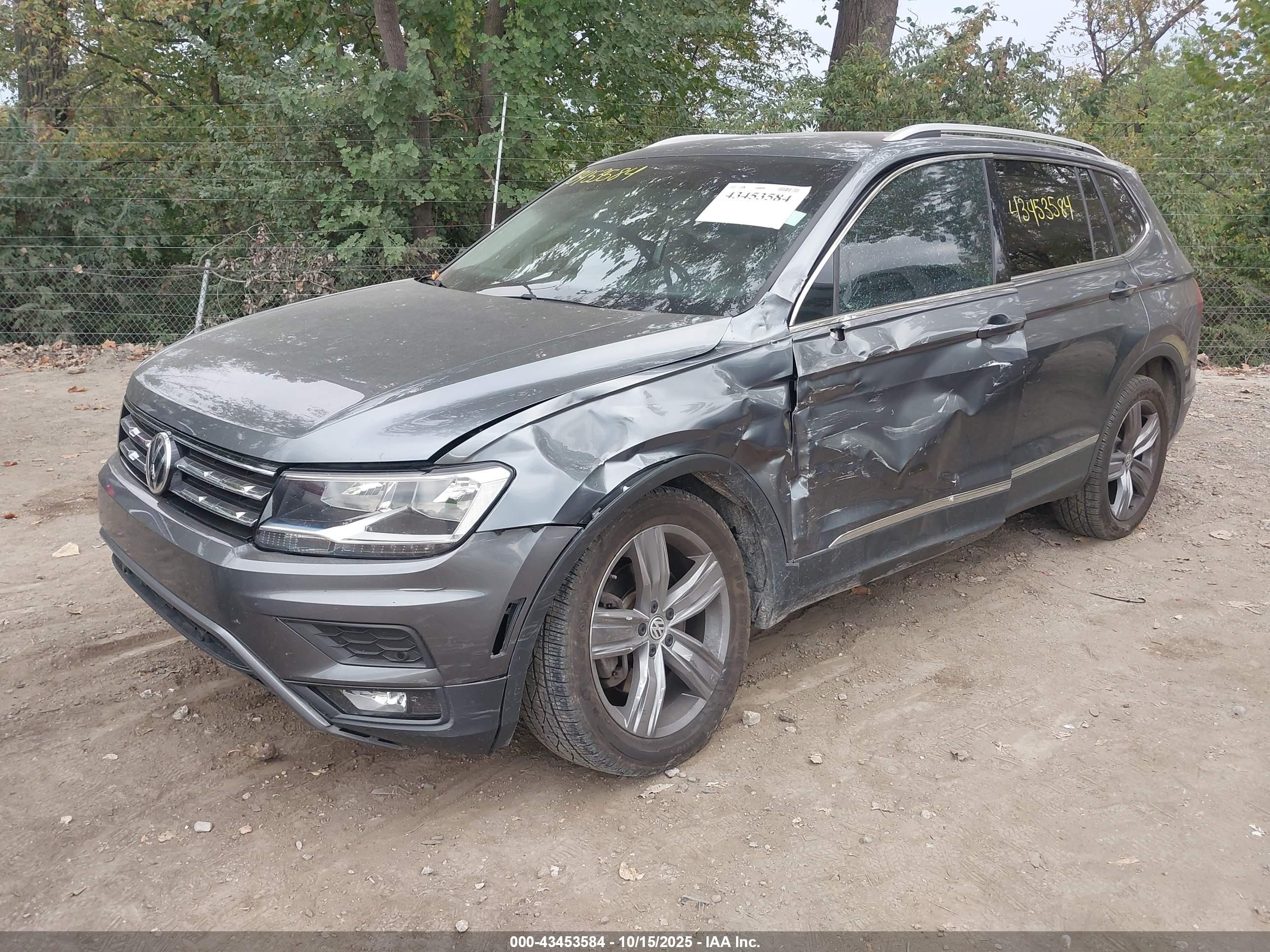 VOLKSWAGEN TIGUAN image 2