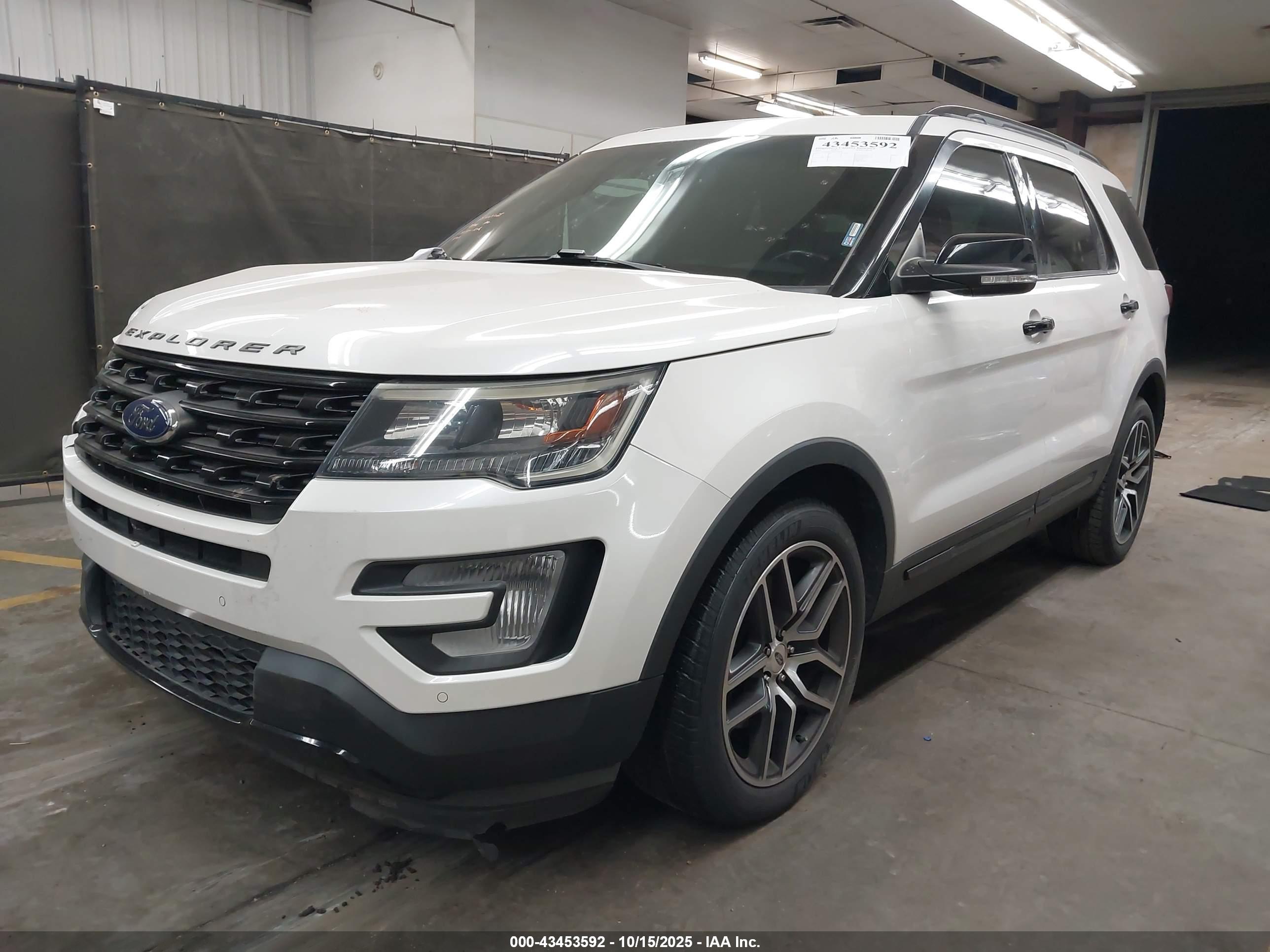 FORD EXPLORER image 2